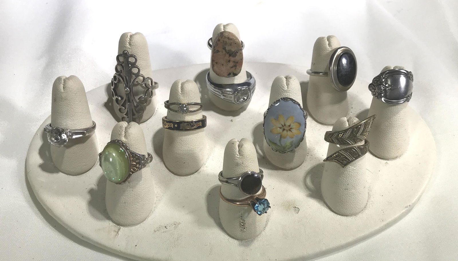 Costume Ring Collection Ring sizes vary most are (1 of 5)