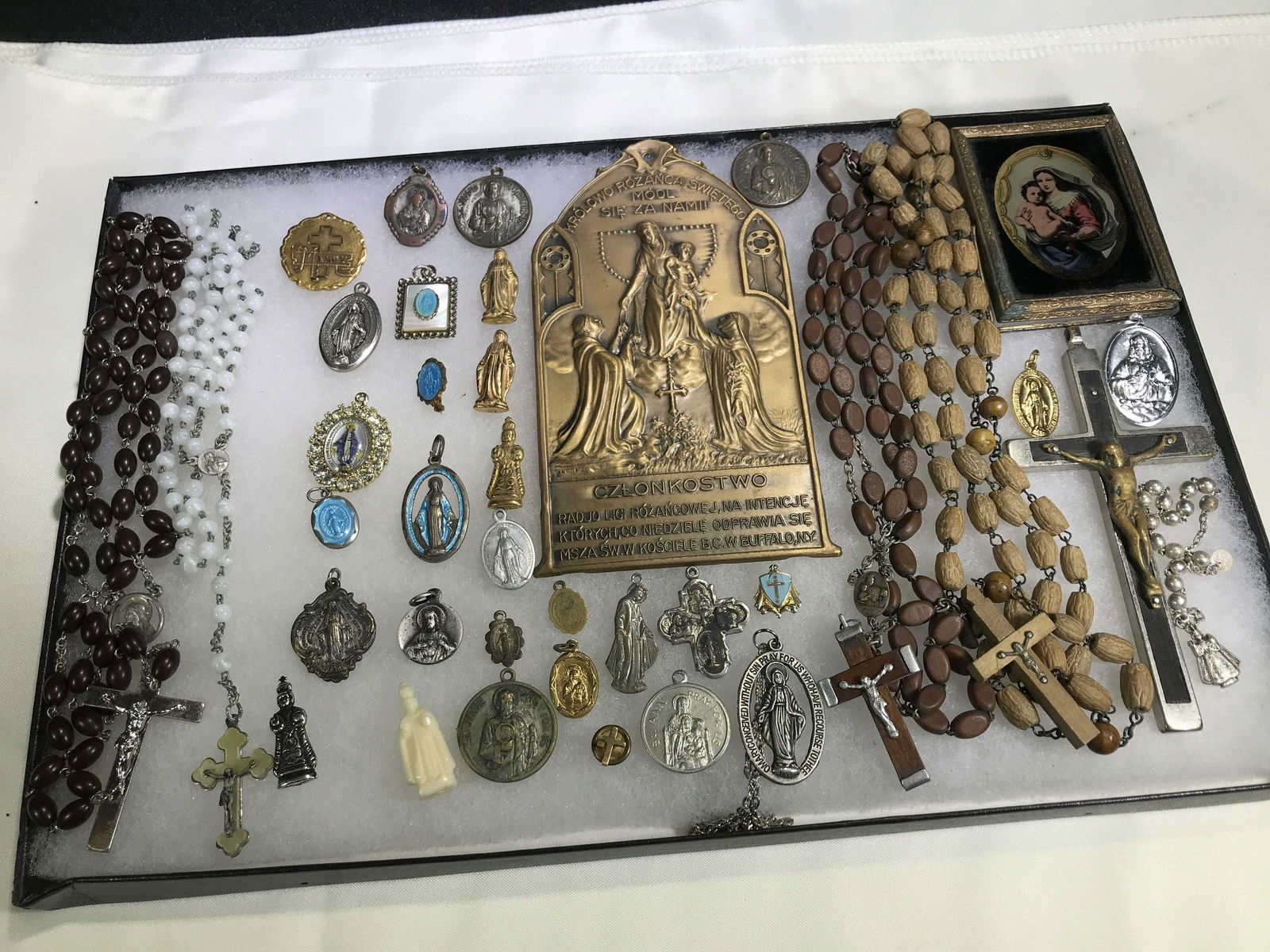 Vintage Religious Collection . (1 of 5)