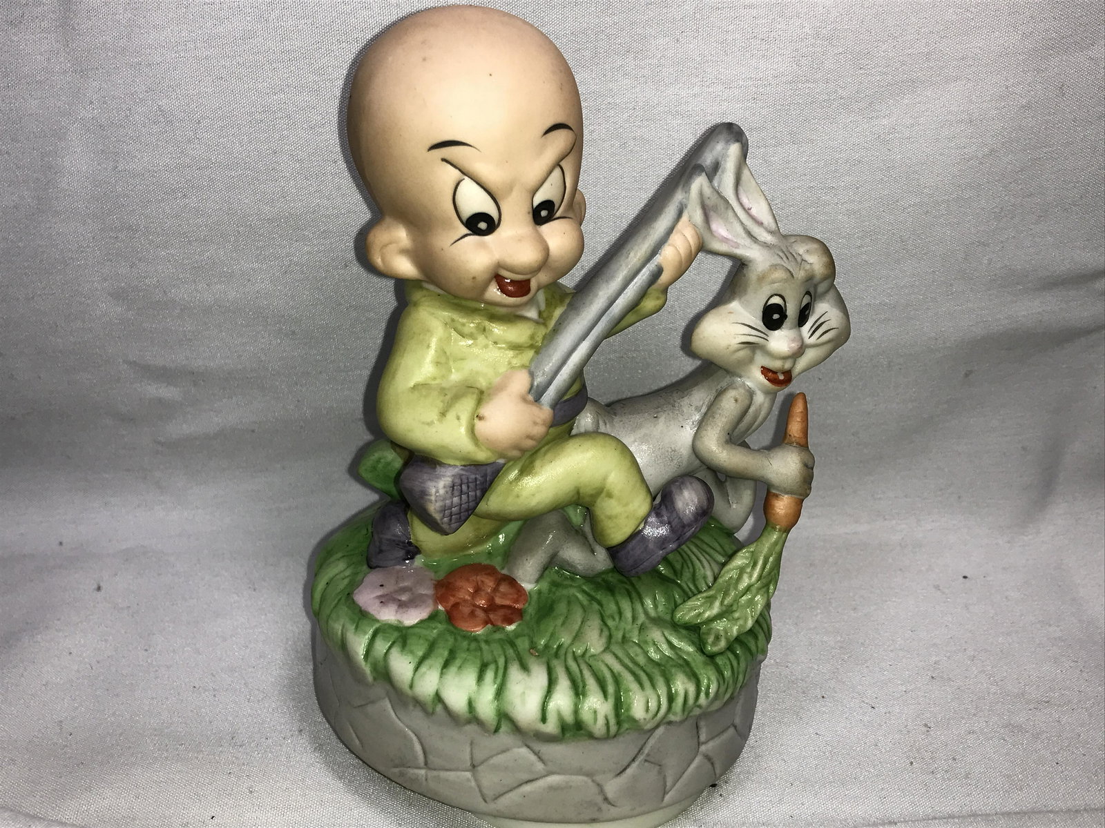 Warner Bros. Elmer Fudd & Bugs Music Box Measures 7 inches tall (1 of 6)