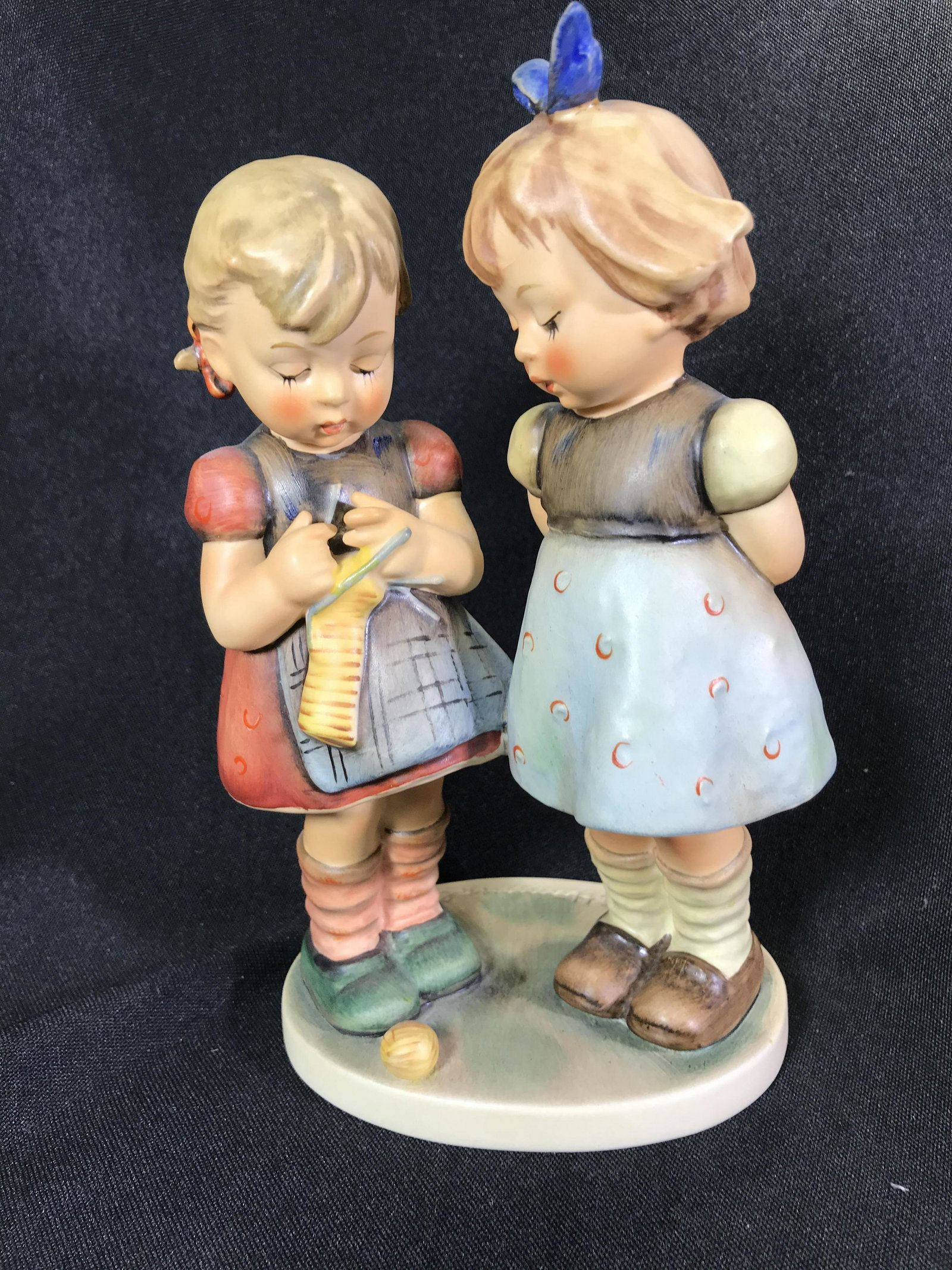 Knitting Lesson Hummel 256 Measures 7 inches tall: Measures 7 inches tall