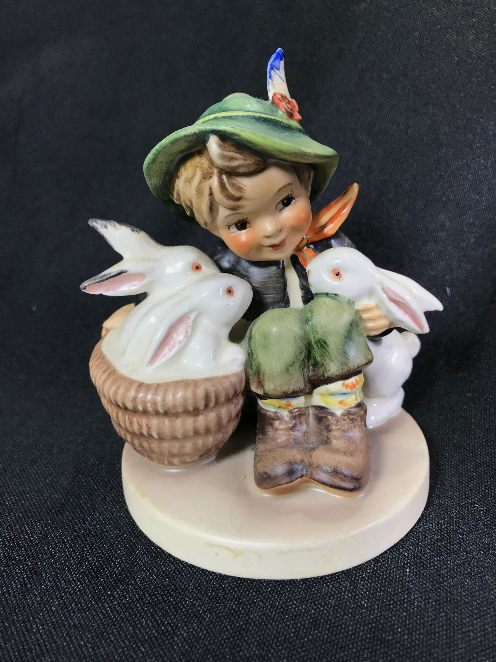 Playmates Hummel Figurine Goebel 58/0: Goebel 58/0