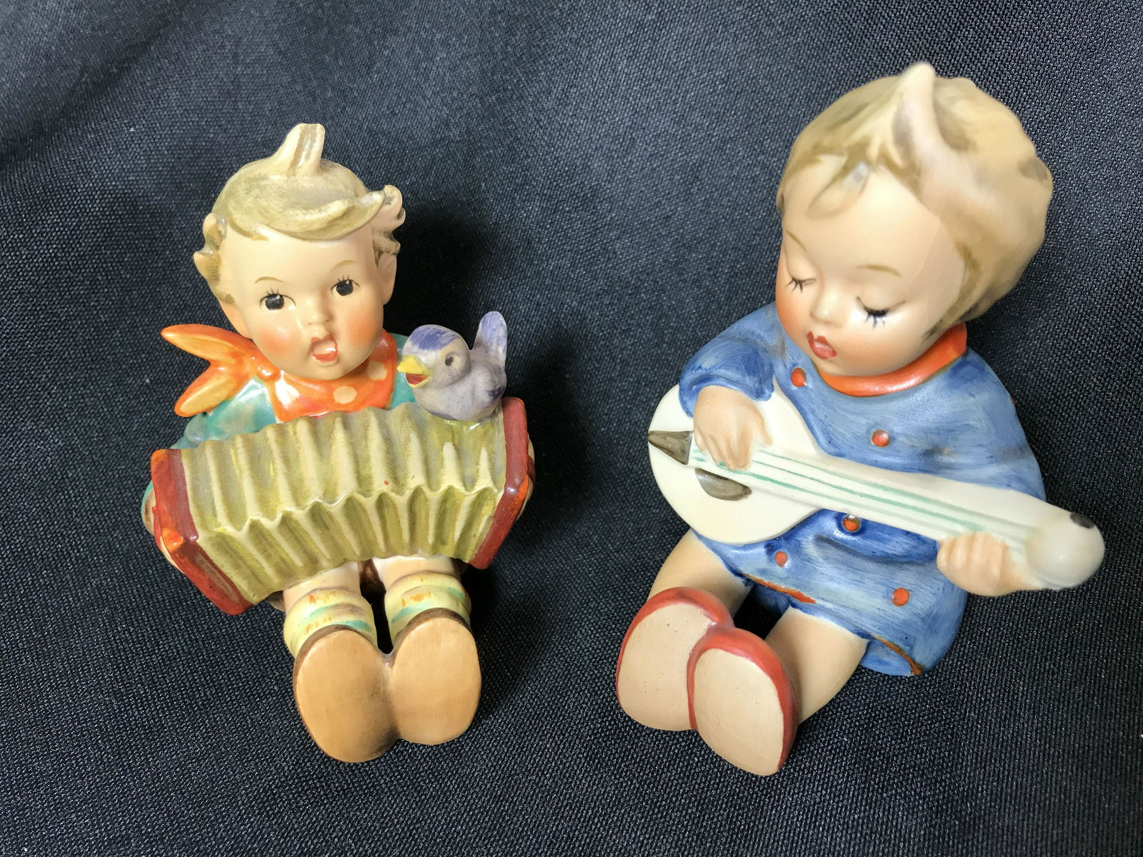 Letâ€™s Sing & Joyful Goebel Hummels .: .