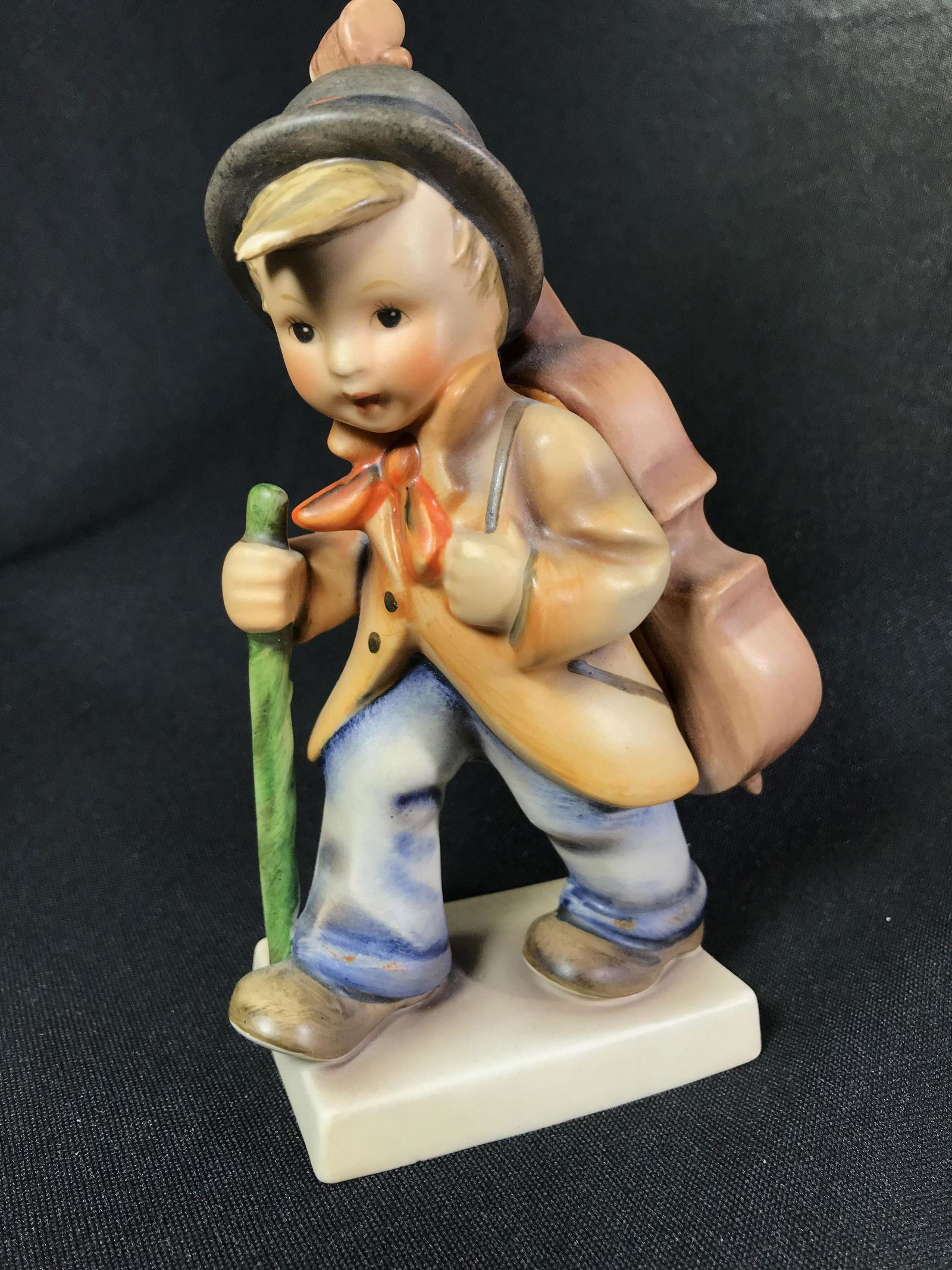 Little Cellist Hummel Figurine Goebel Hummel 89/1: Goebel Hummel 89/1