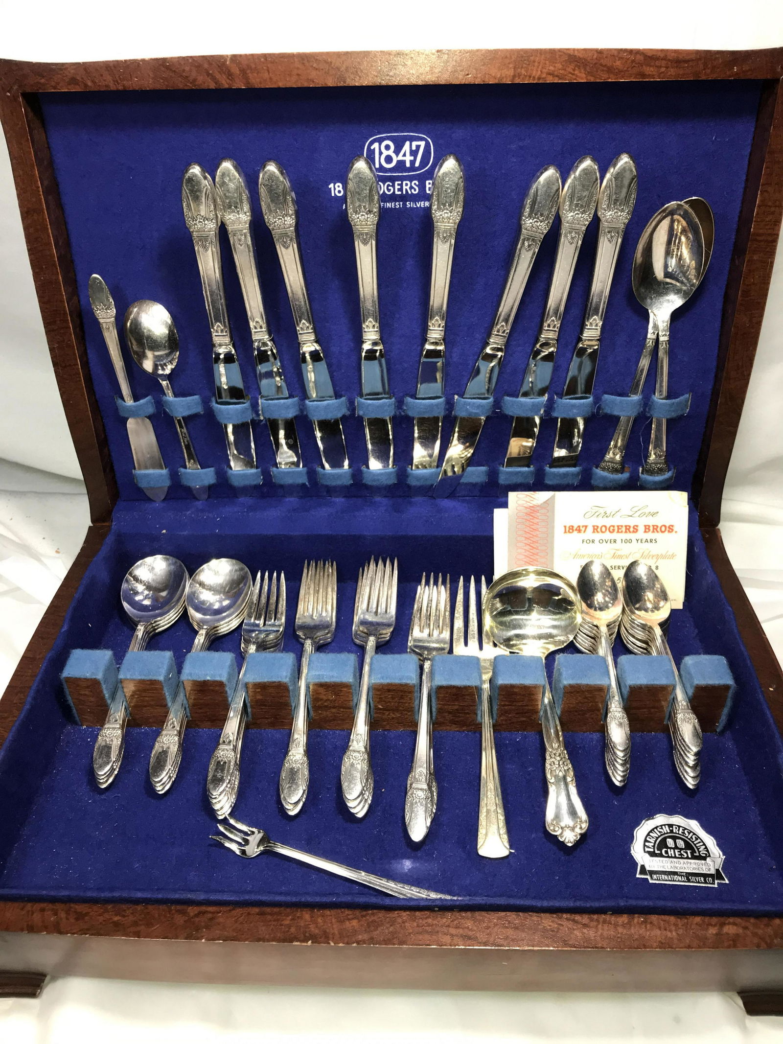 Rogers Bros. Flatware Set Listed as 52 piece service for 8, includes all pieces in pictures (1 of 13)