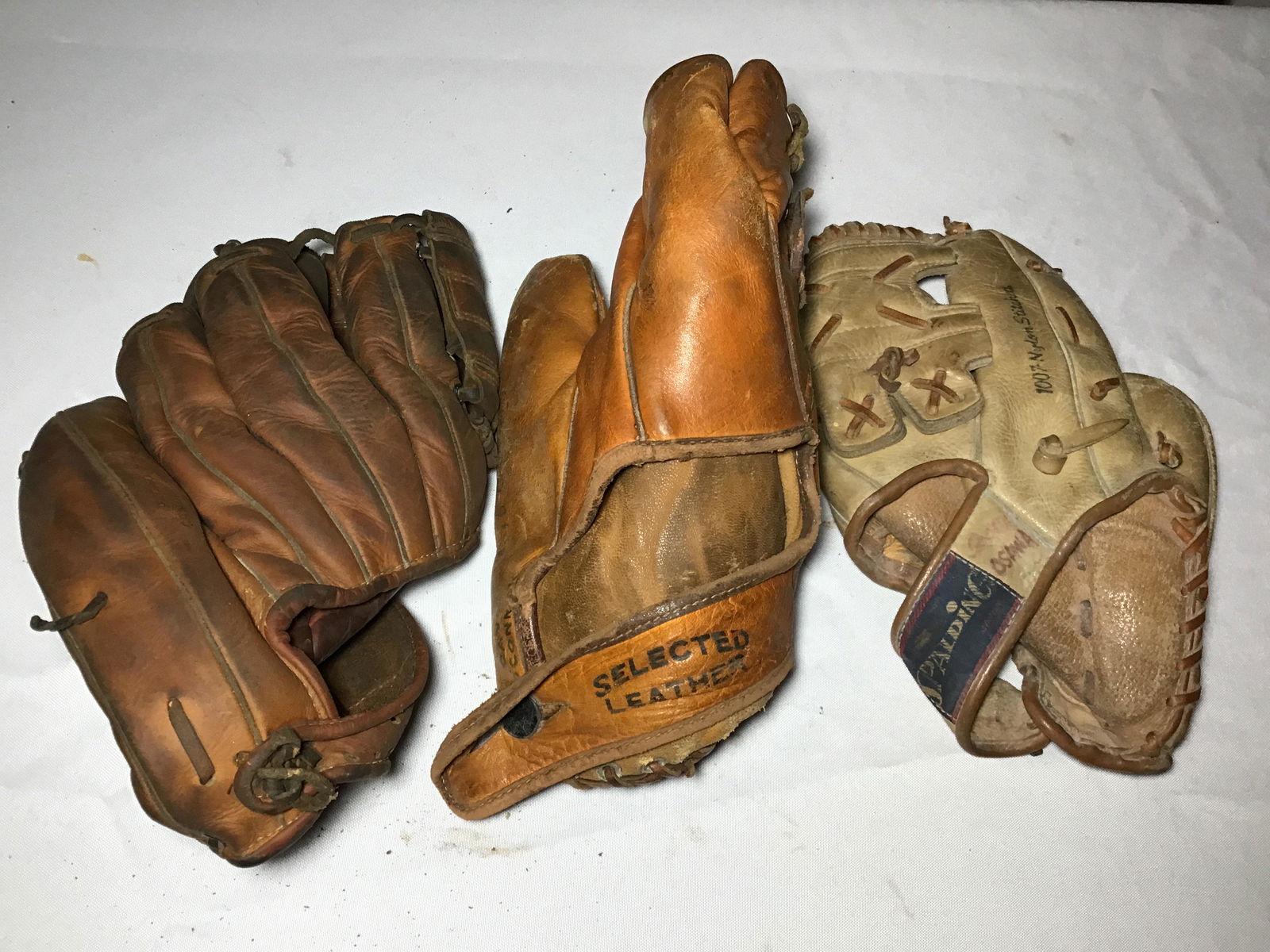 3 Early Baseball Mitts Dick Mc Auliffe on Spalding, Turner on Globe, Ted Williams on Wilson (1 of 8)