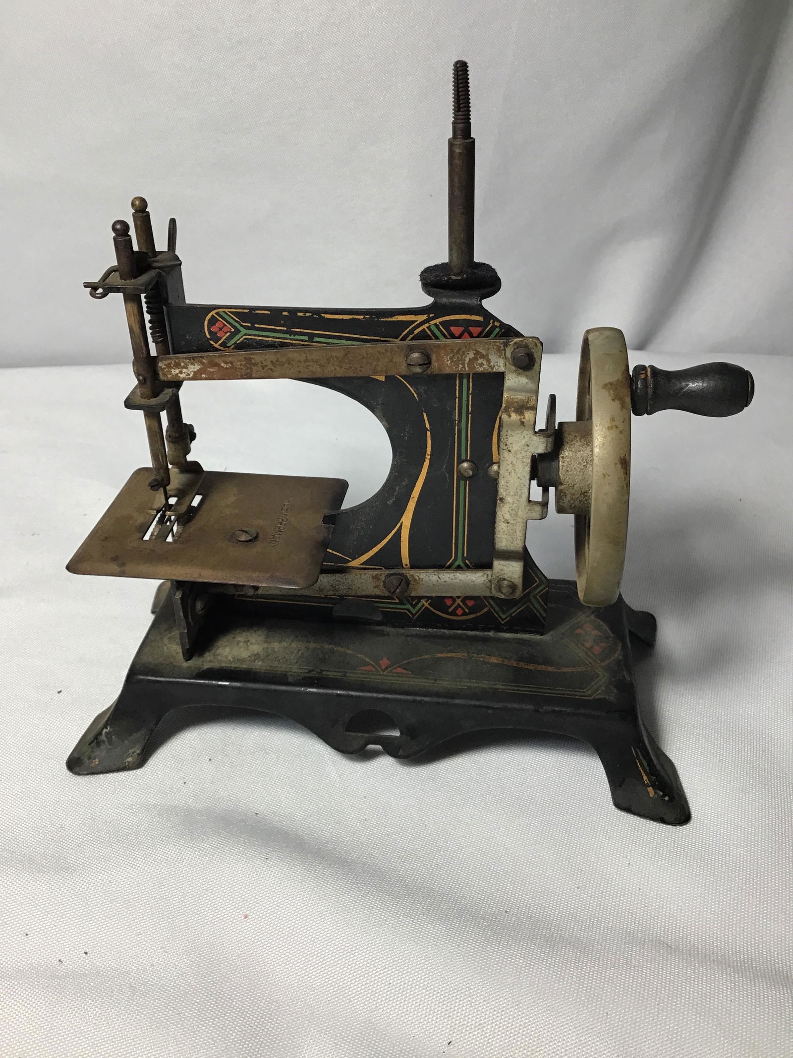 German Mini Sewing Machine Measures 6.5 inches tall by 7 inches wide (1 of 6)