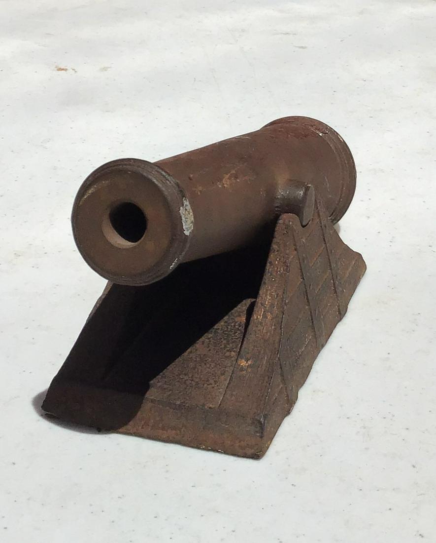 Cast iron vintage canon .: .