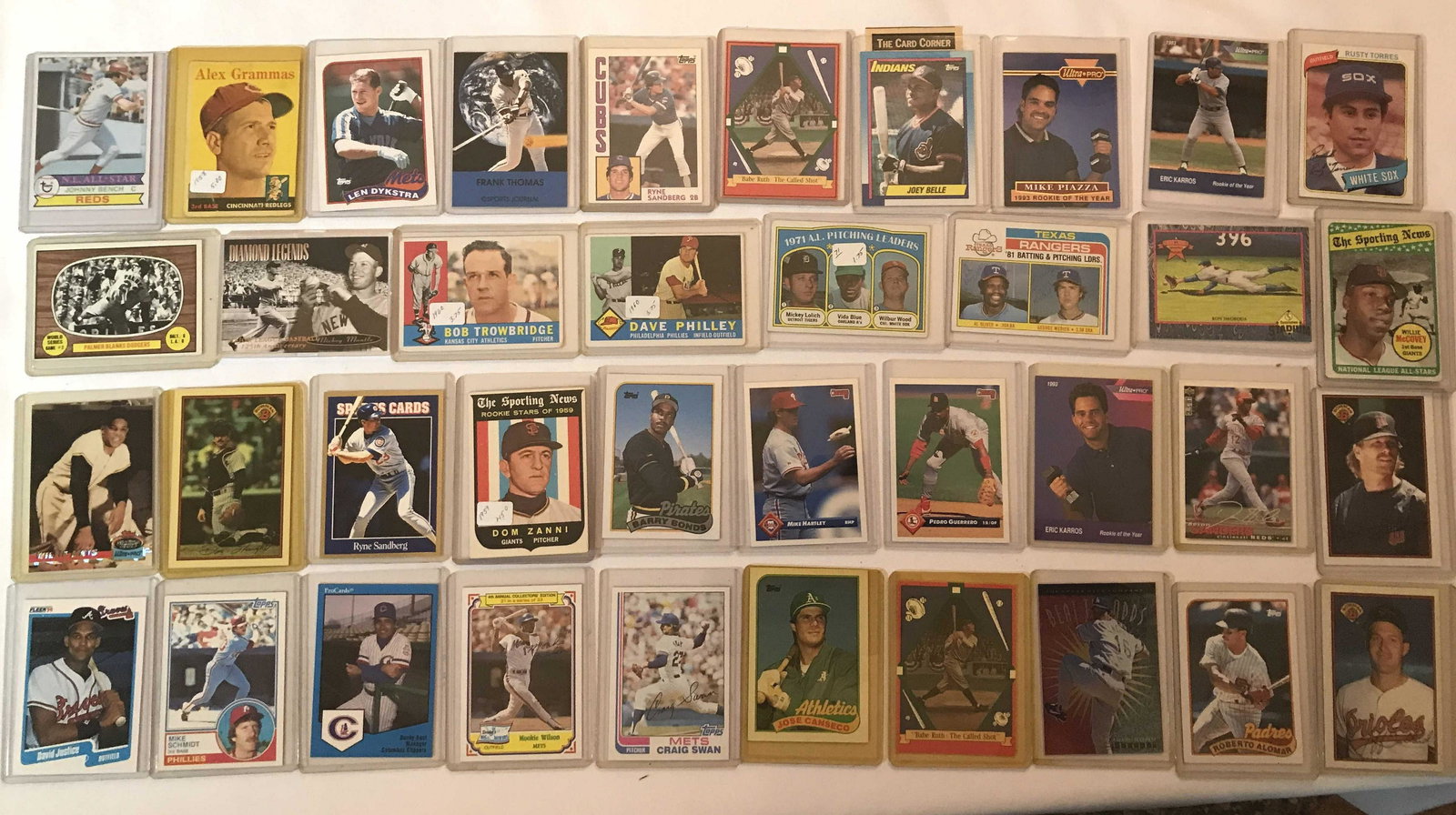 Vintage plastic sleeved cards with Johnny bench JosÃ© Canseco Mike Smith will you maced and Dom Zani (1 of 8)