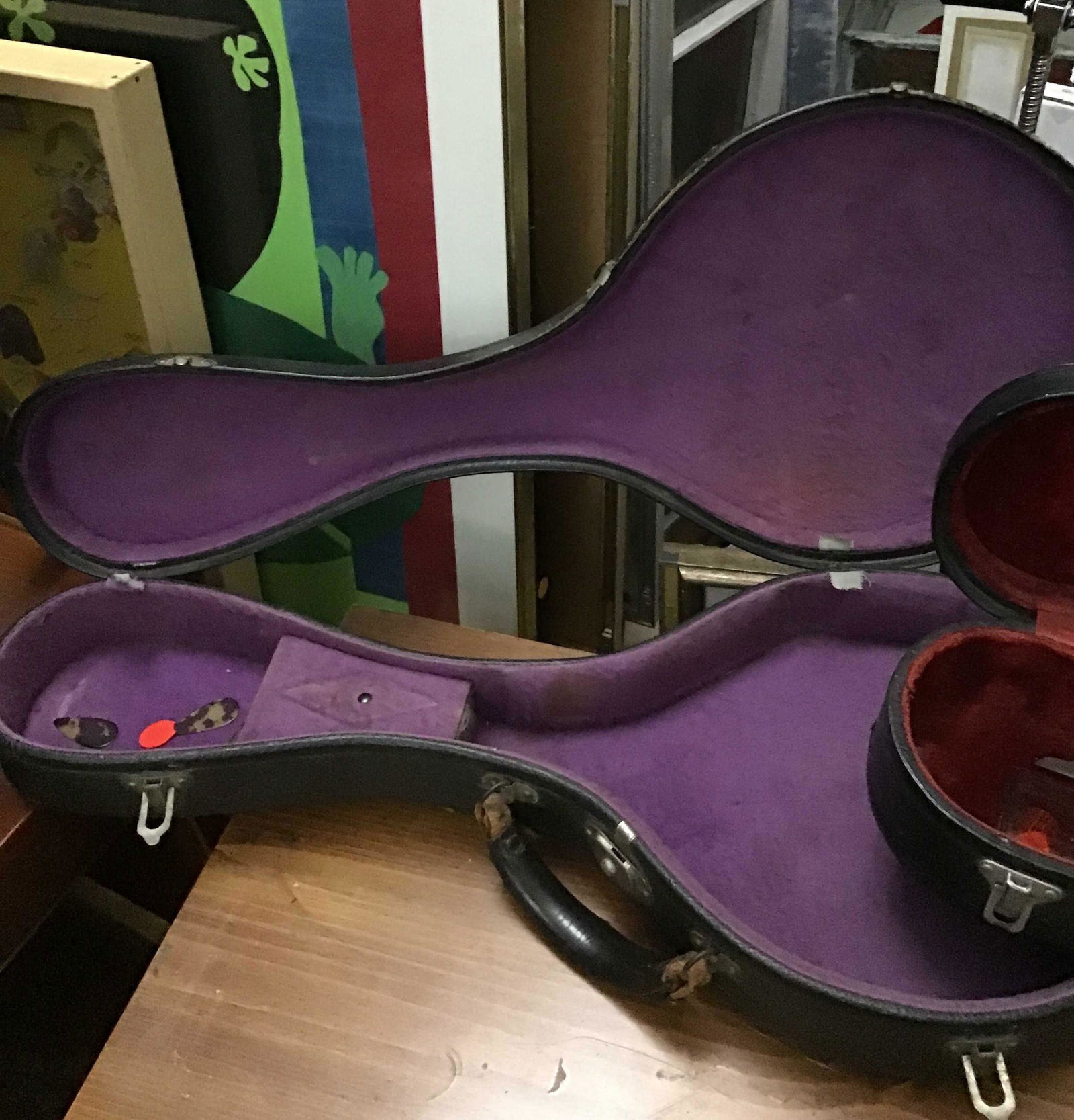 Vintage Mandolin Cases (2) . (1 of 4)