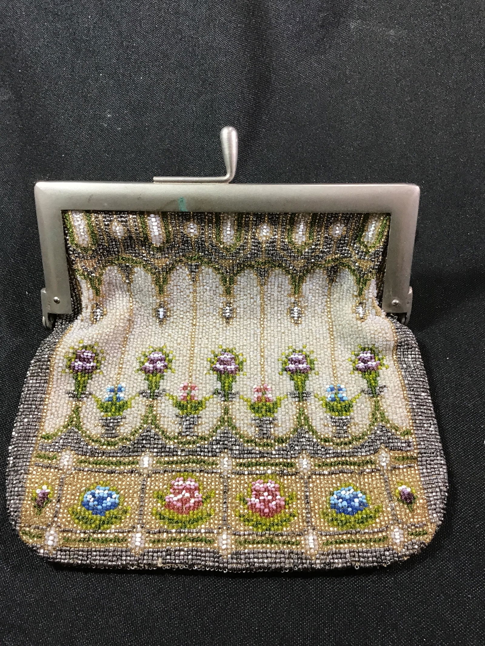 1920s flapper glass beaded purse Nickel over brass joints (1 of 5)