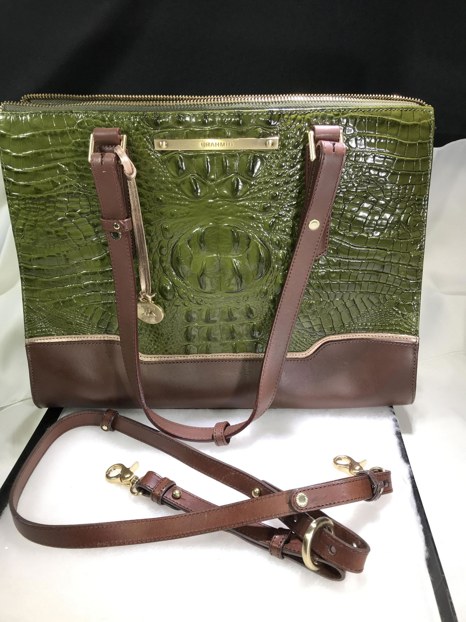 Brahmin Olive Green Croc-Embossed Leather Purse. (1 of 9)
