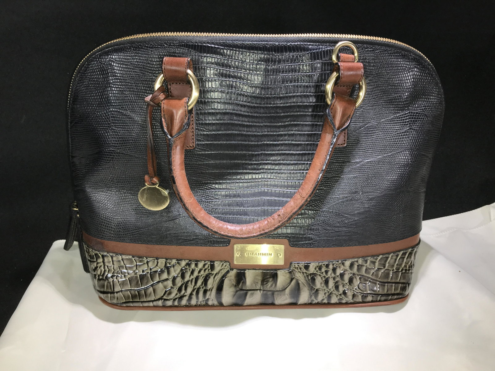 Brahmin Black w\ Grey Purse .: .