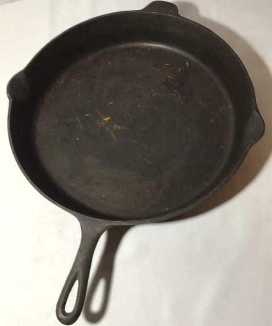 Vintage Large 14â€™ Cast Iron Pan . (1 of 4)