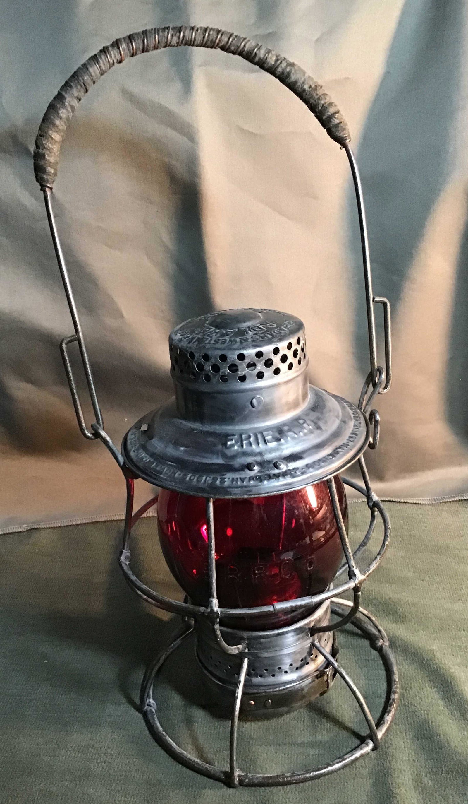 Vintage Erie Railroad Lantern with Marked Red Lens (1 of 5)