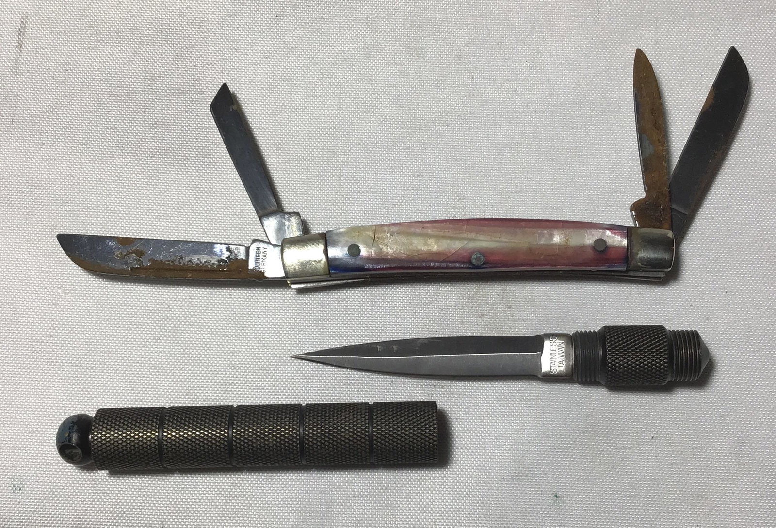 4 inch Blade Pocket Knife and Hidden Knife . (1 of 3)