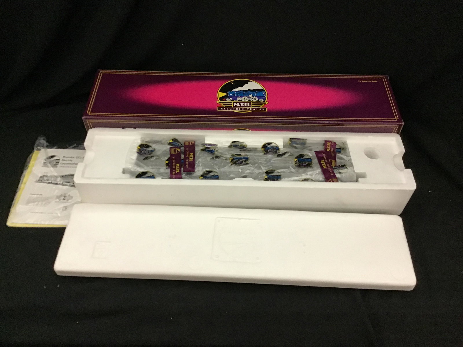 MTH Electric Trains GG-1 Engine Pennsylvania 4899 20-5521-1 new in box (1 of 3)