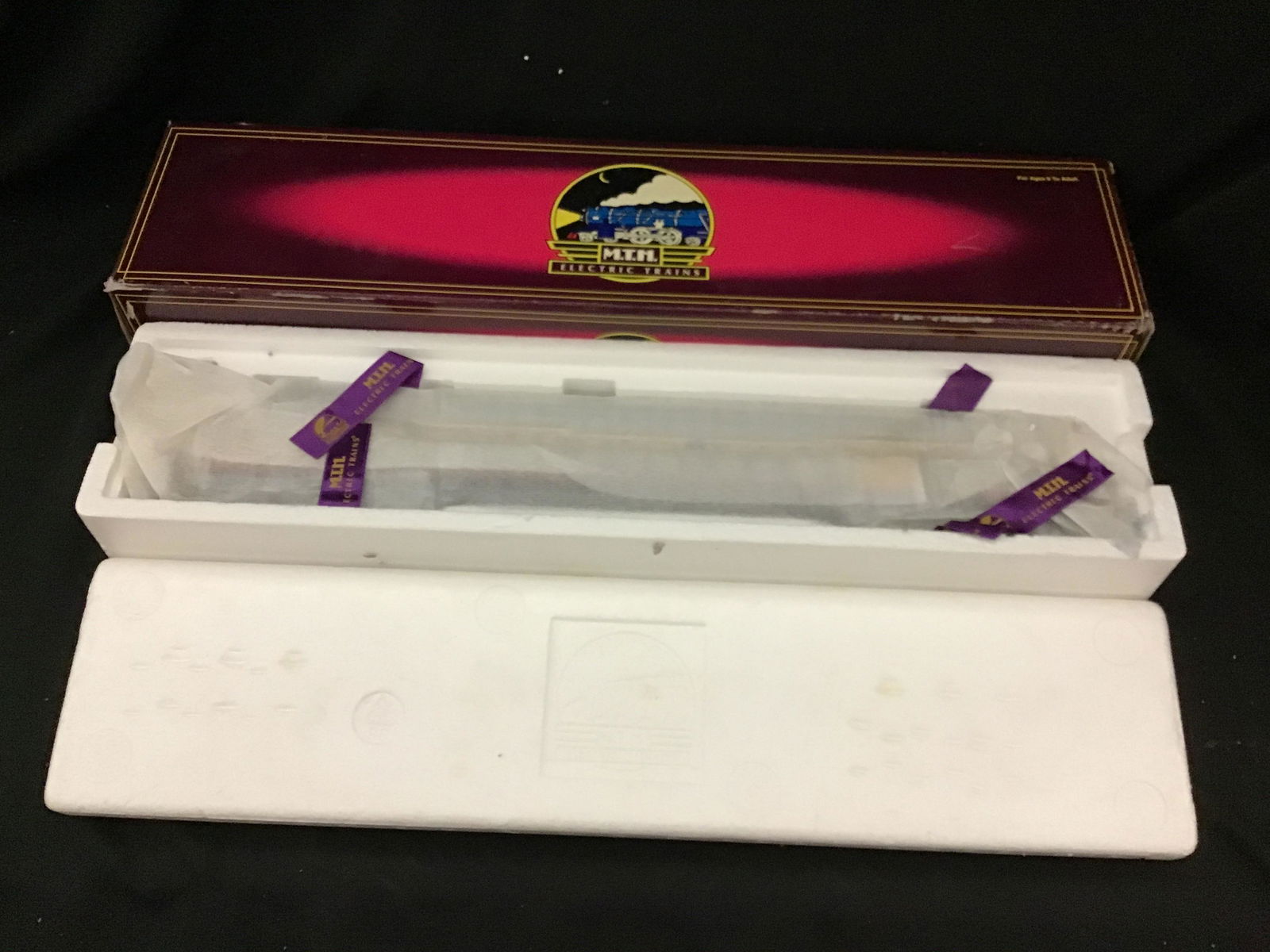 MTH Electric Engines DD40AX Diesel Engine Union Pacific 20-2432-1 (1 of 3)