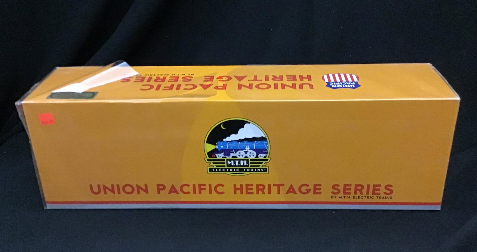 MTH Electric Trains O Scale 70â€™ Streamlined Baggage Passenger Car Union Pacific Heritage Series (1 of 2)