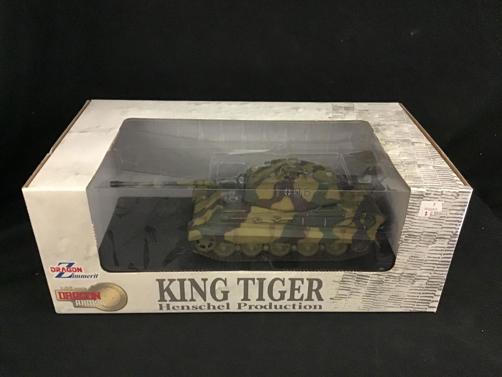 Dragon Armor King Tiger Henschel Production 1:35 61008 (1 of 2)