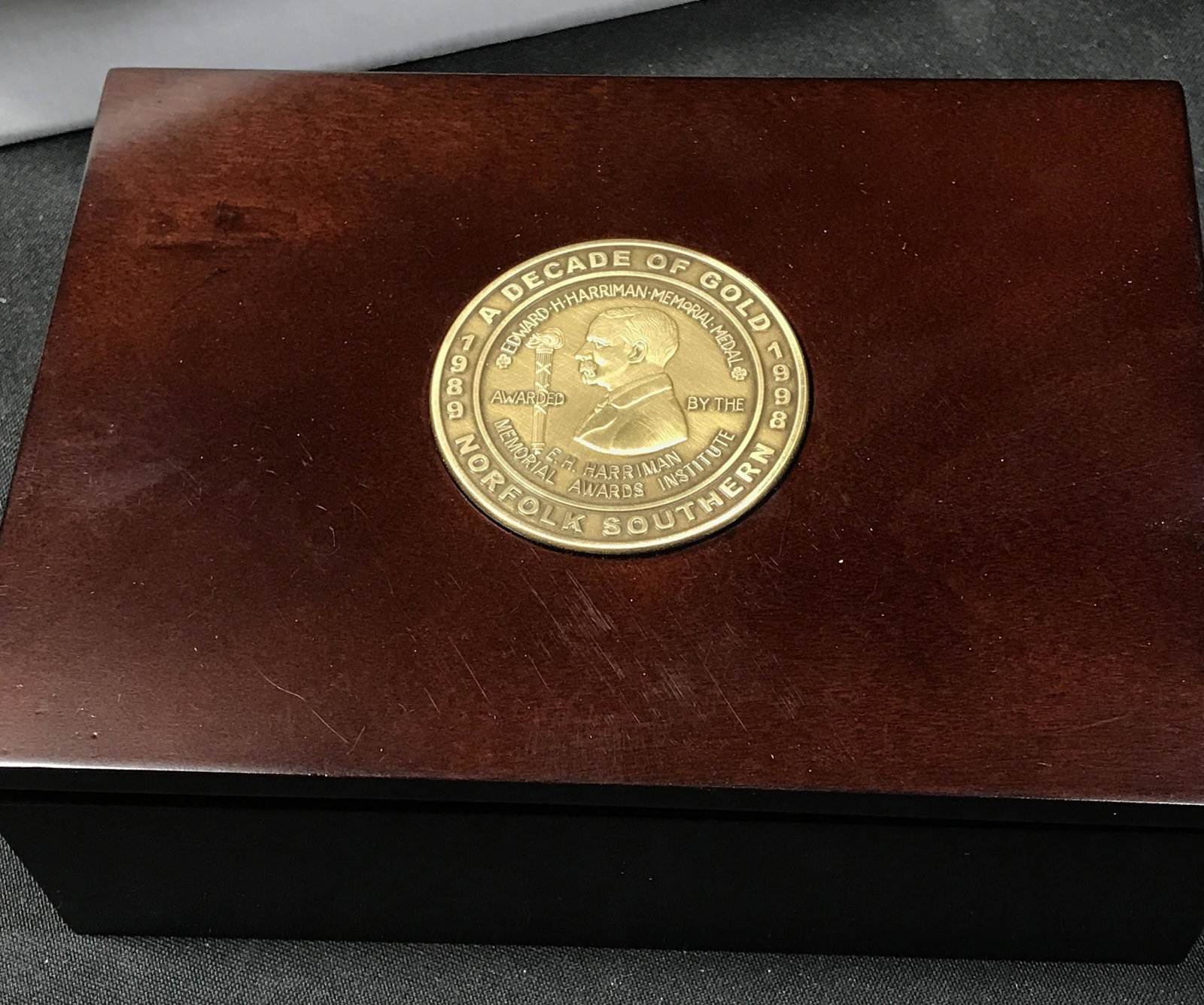 Norfolk Southern Cigarette Box .: .