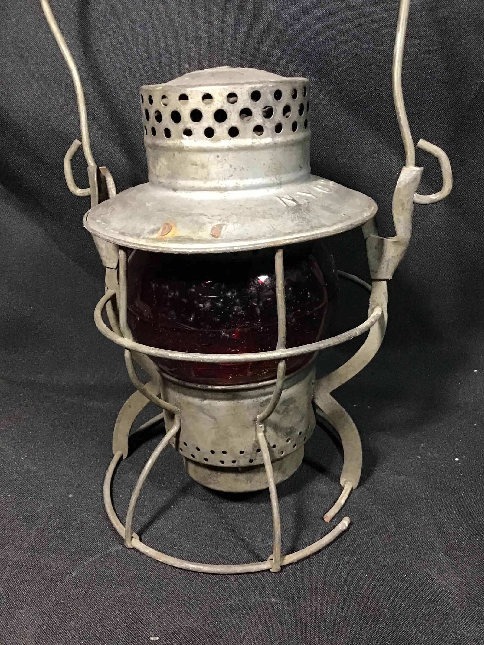 Dietz NYCS Lantern w/ red shade New York Central System (1 of 6)