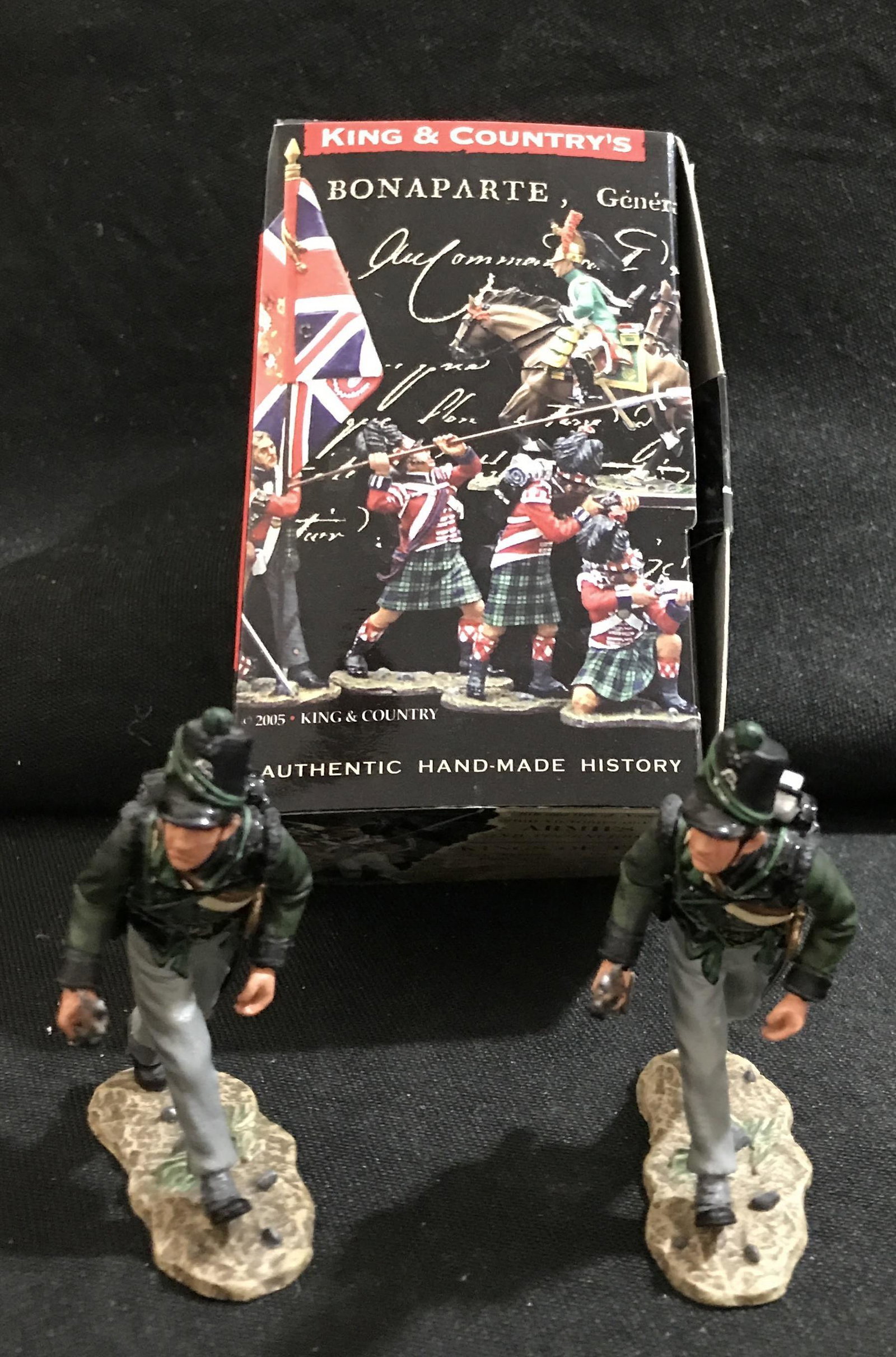 King and Country NA74 soldiers with rifles (2): .