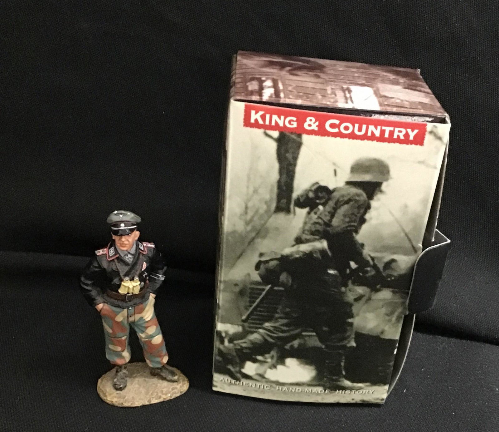 King & Country WW2 German WS160 Waffen SS: Waffen SS Panzer Tank Ace Arno Giesen