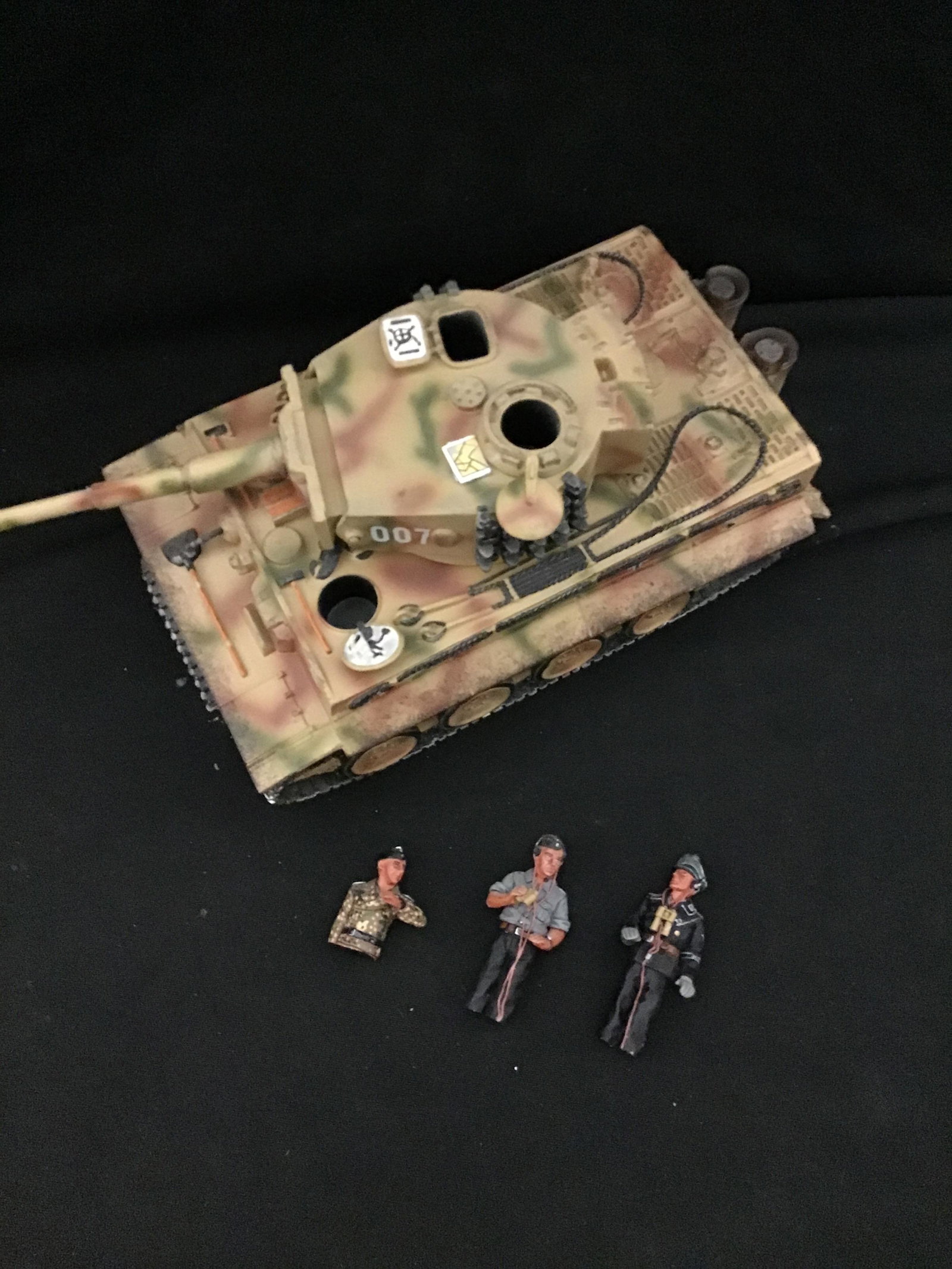 King & Country WW2 German WS43 Waffen SS Wittmann: Michael Wittmanns Last Tiger Tank w/ Figures