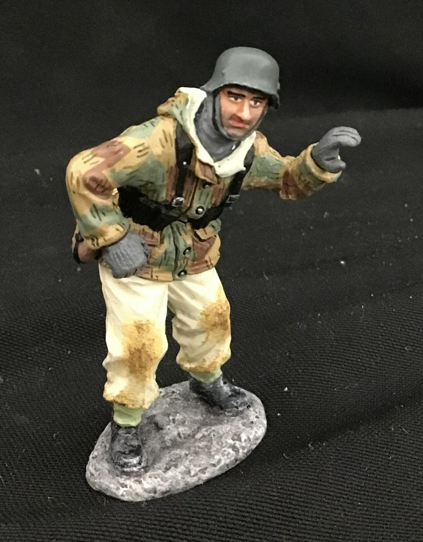 King & Country WW2 German Flak 41 Figure (1 of 3)