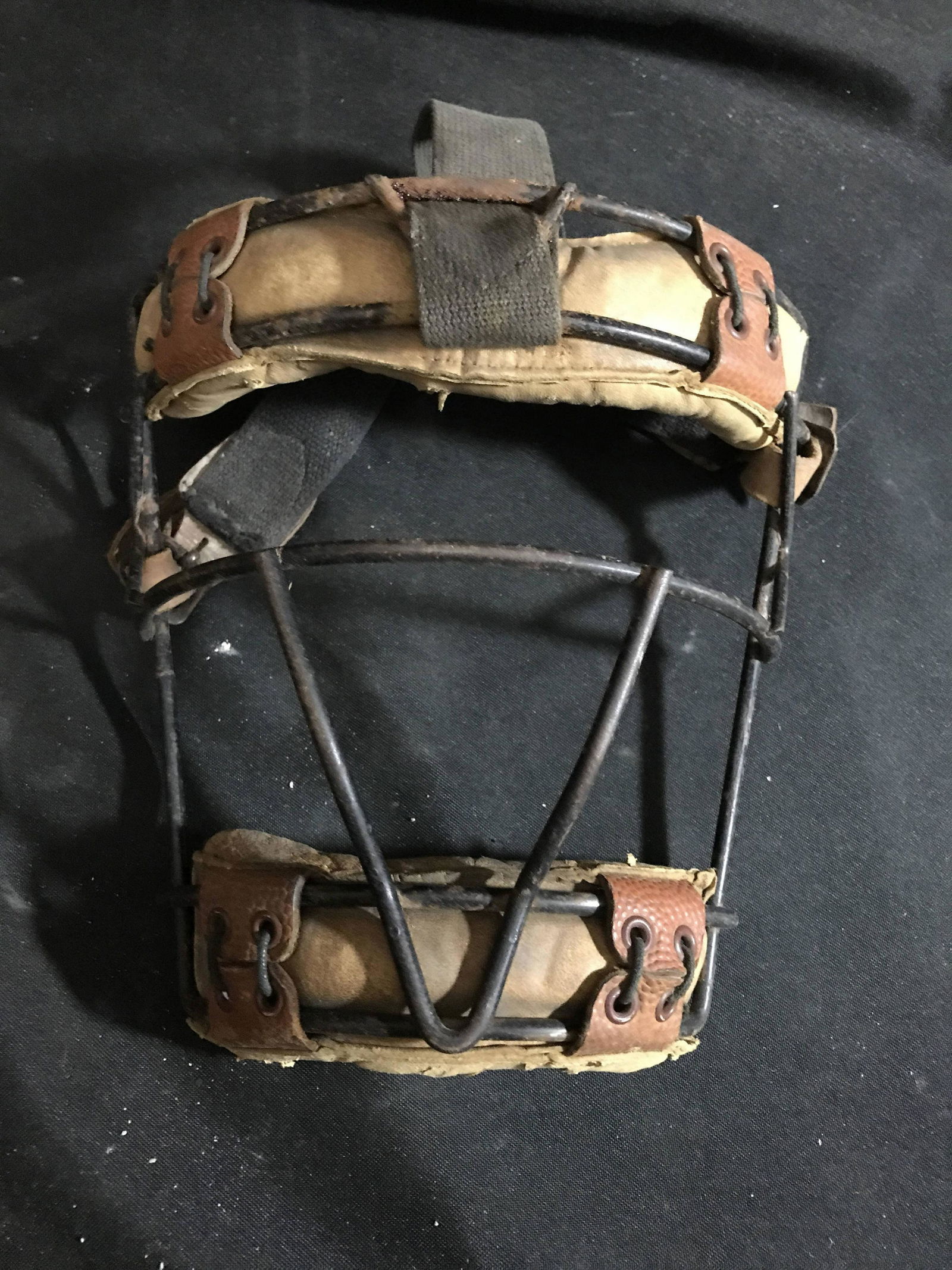 Vintage Leather Catchers Mask . (1 of 3)