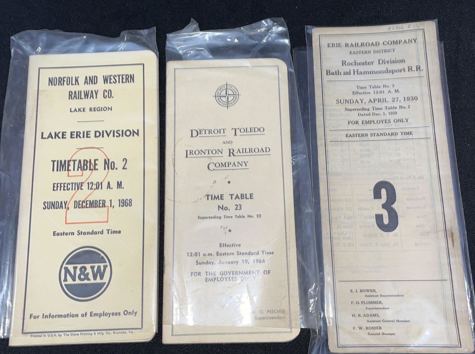 Railroad Timetables (3) . (1 of 4)