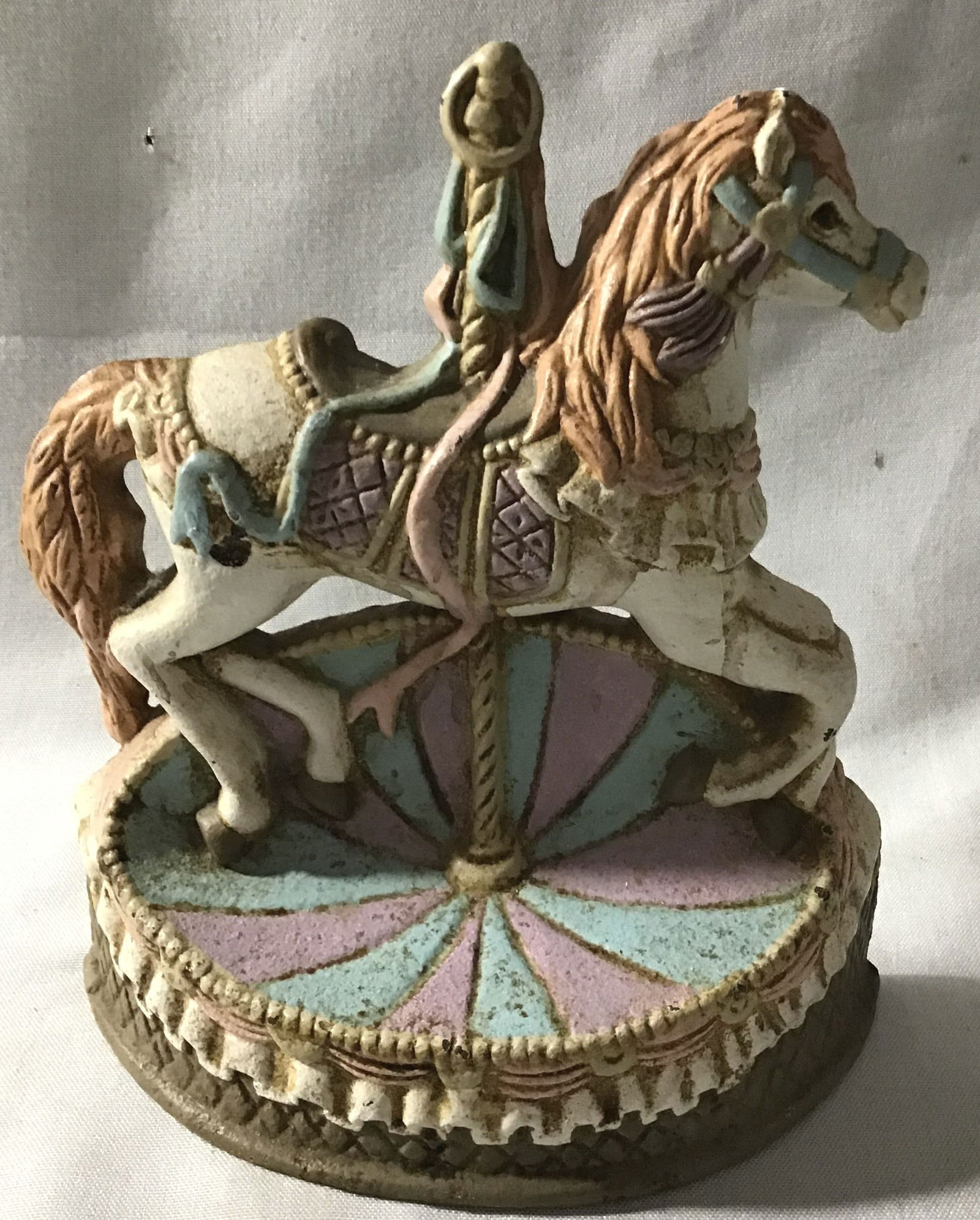 EMSON Carousel Horse Cast Iron Doorstop (1 of 2)