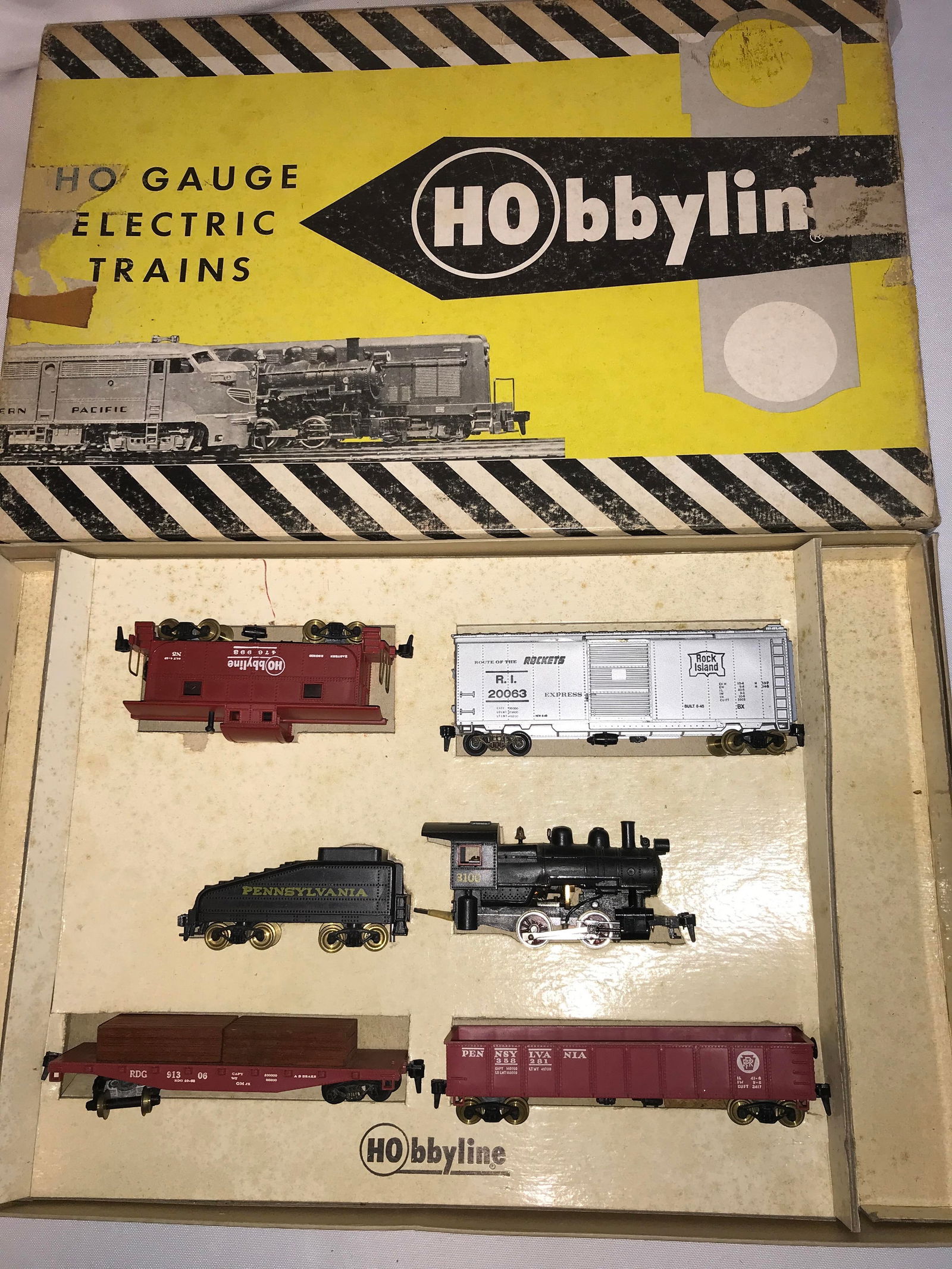 Hobbyline Pennsylvania RR Train Set 411 (1 of 7)