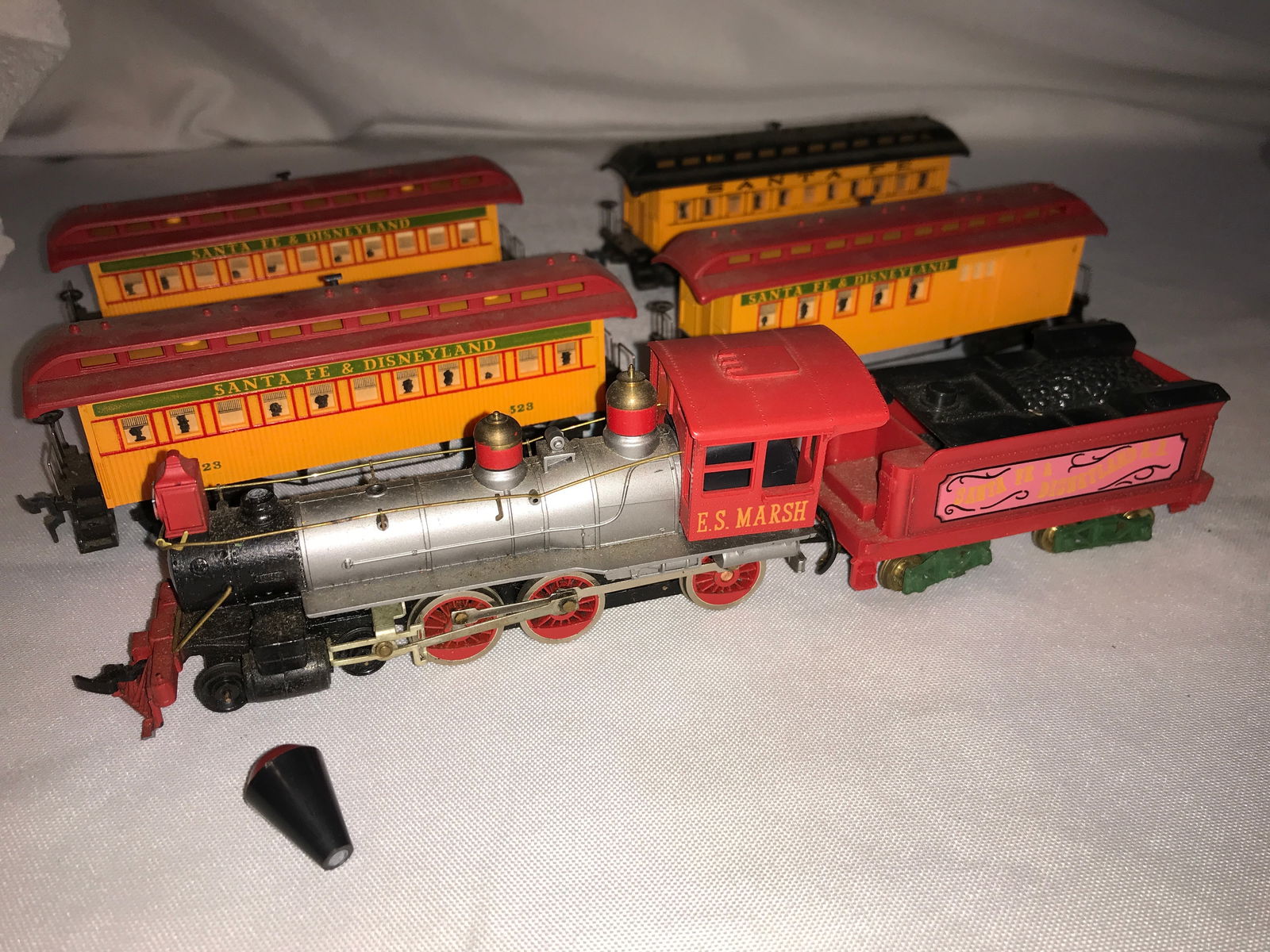 Santa Fe & Disneyland Train Set (1 of 8)