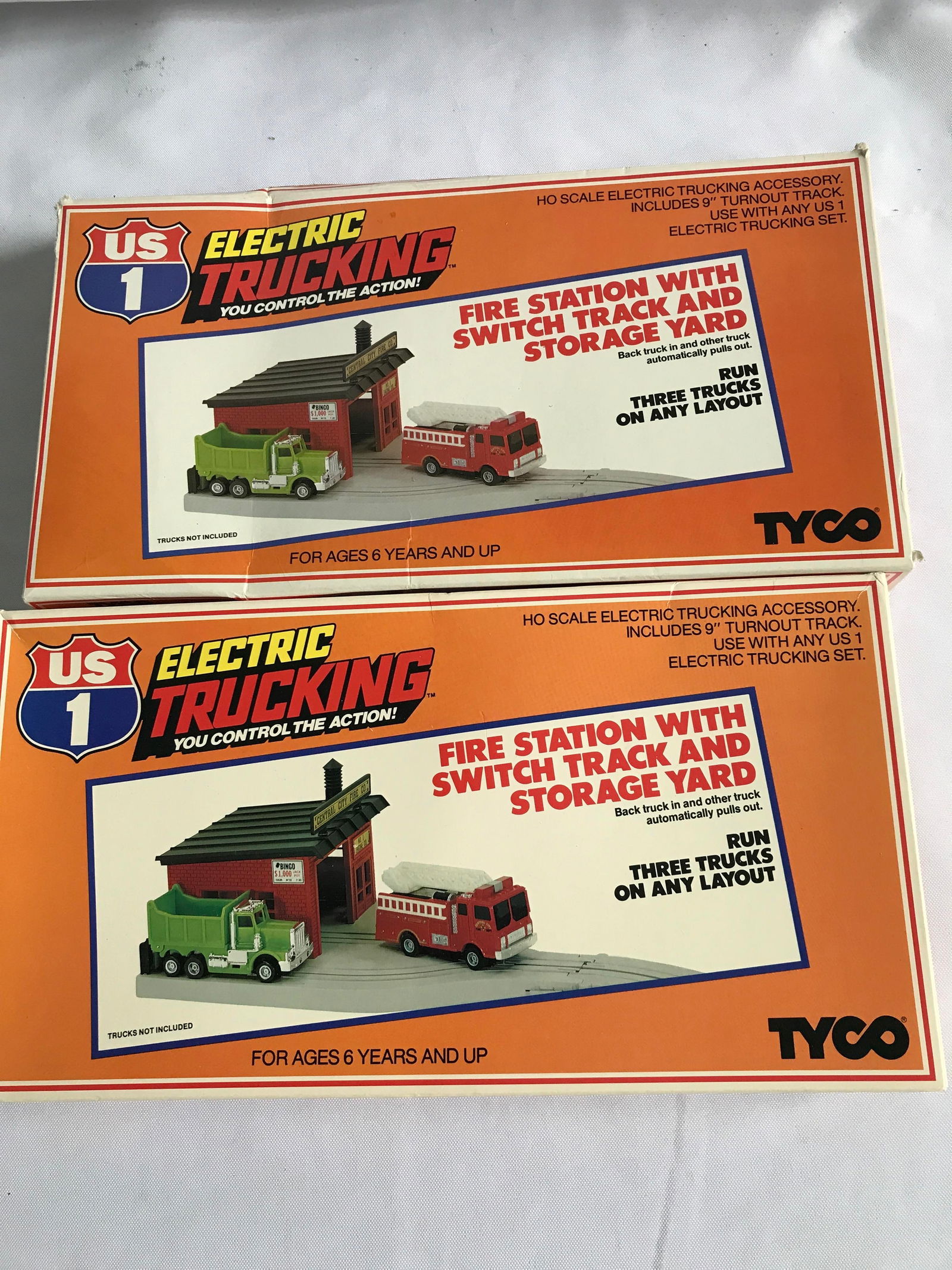 TYCO Fire Station (2) w/ Switch Track & Storage (1 of 14)