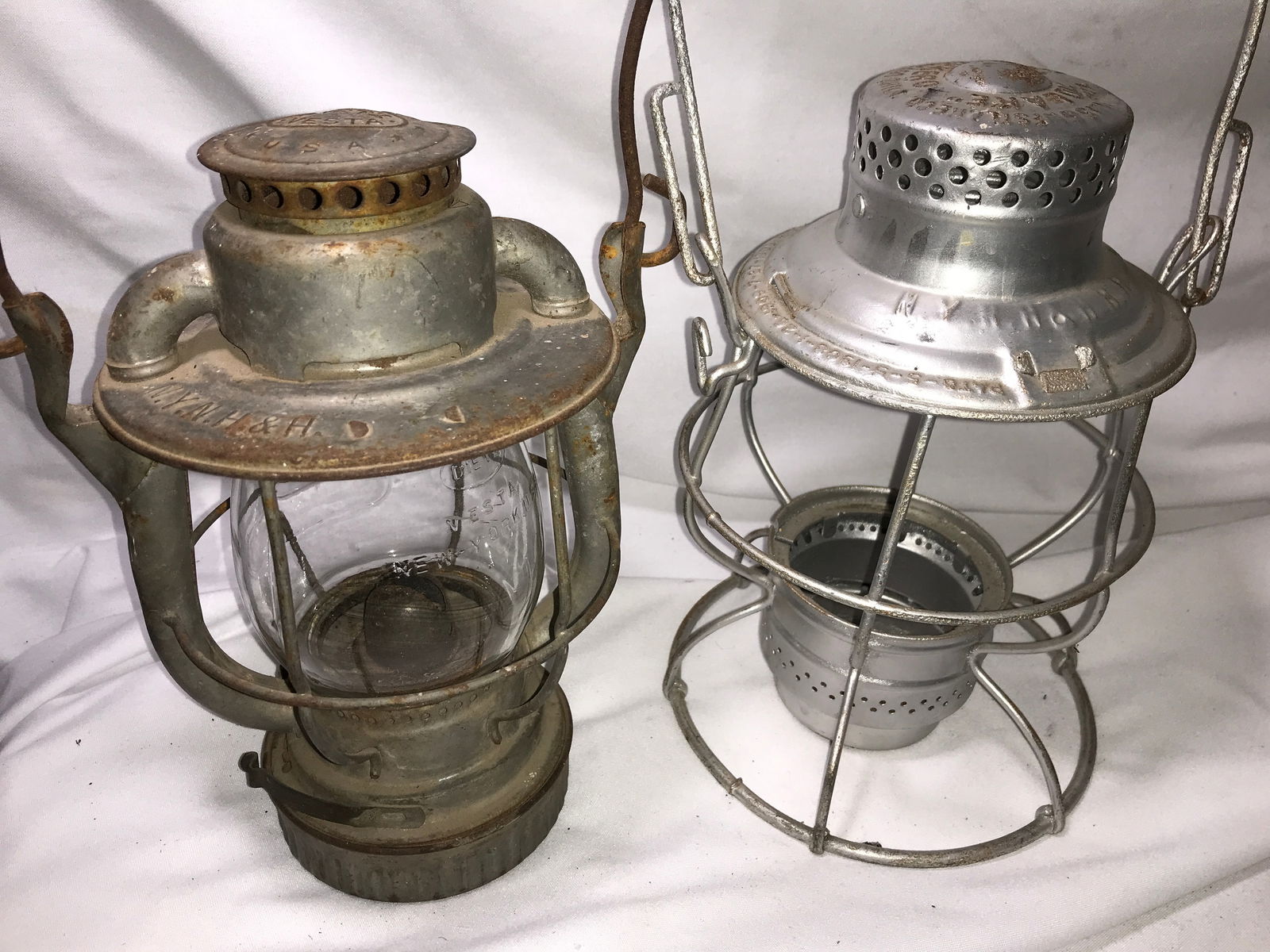 NY NH & H RR Lanterns (2) 1 with Globe (1 of 9)