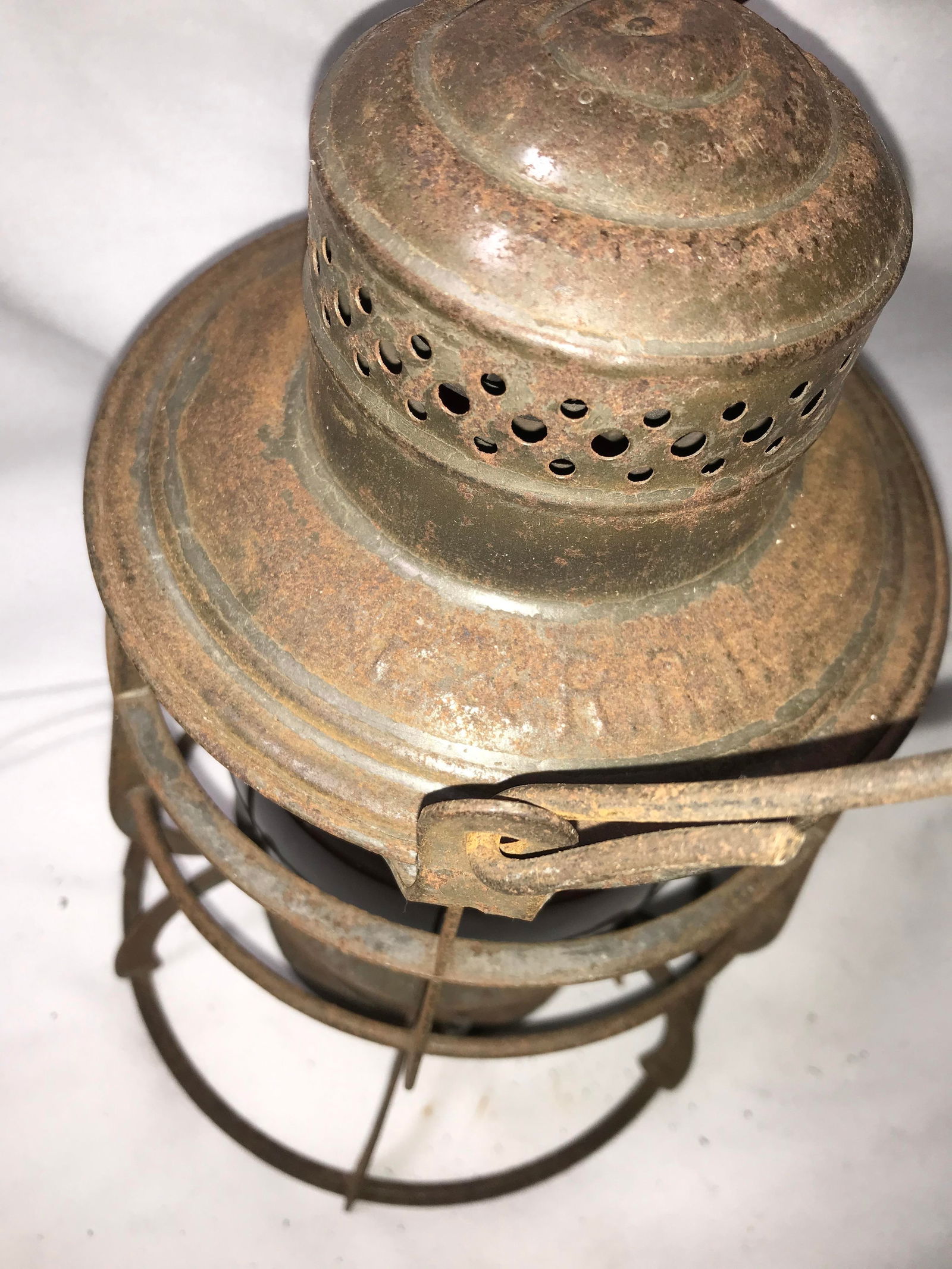 P & R Reading Railroad Lantern w/ Red Shade (1 of 10)