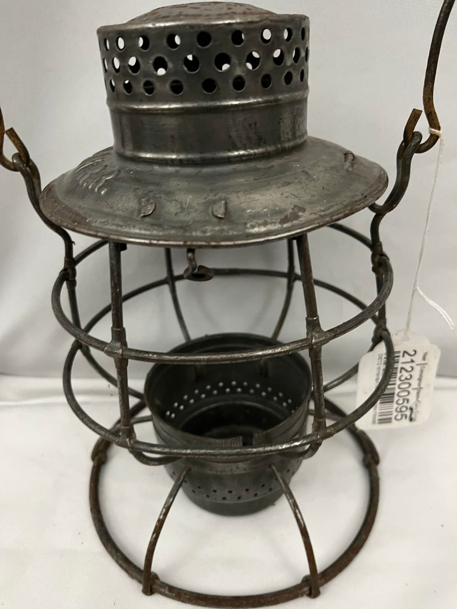 Dietz NYNH & H Railroad Lantern Frame (1 of 6)