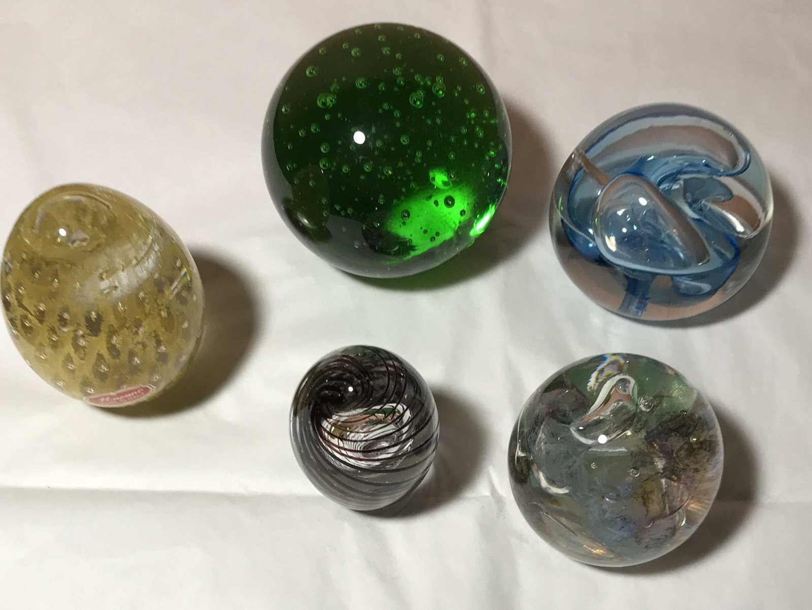 Murano Art Glass Egg & Art Glass Paperweights (5): largest measures 3 1/2 round