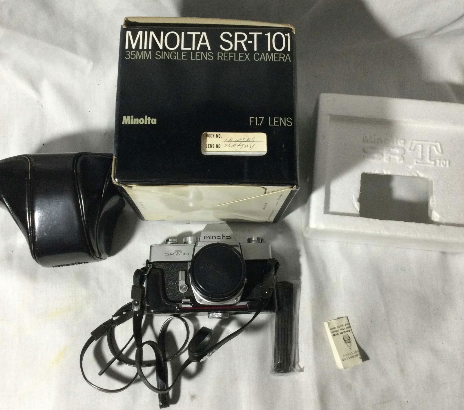 Minolta SRT 101 35 mm Single Lens Reflex Camera (1 of 5)