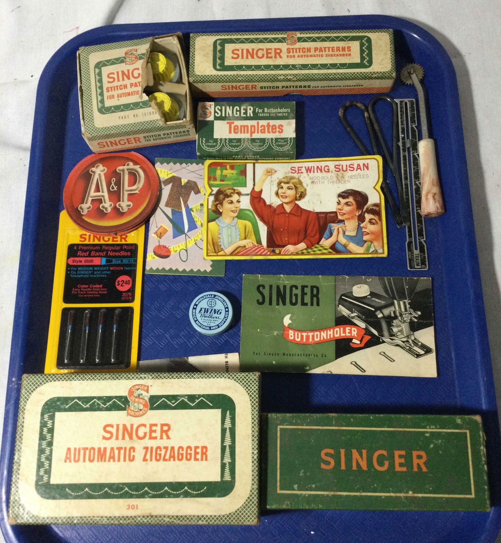 Singer Sewing Machine Accessories Lot (1 of 1)