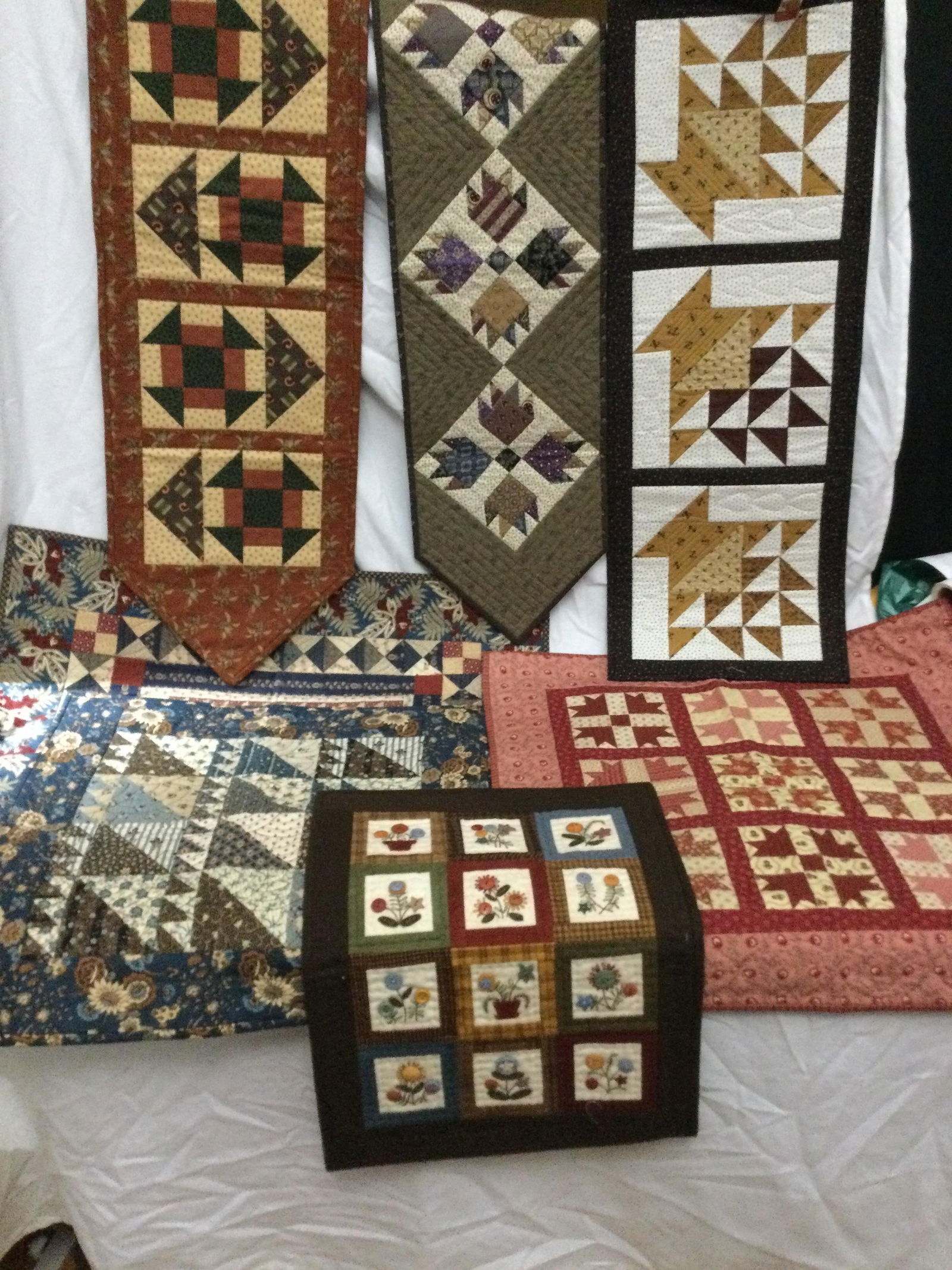 Handmade Table Runners & Tablemats (1 of 7)
