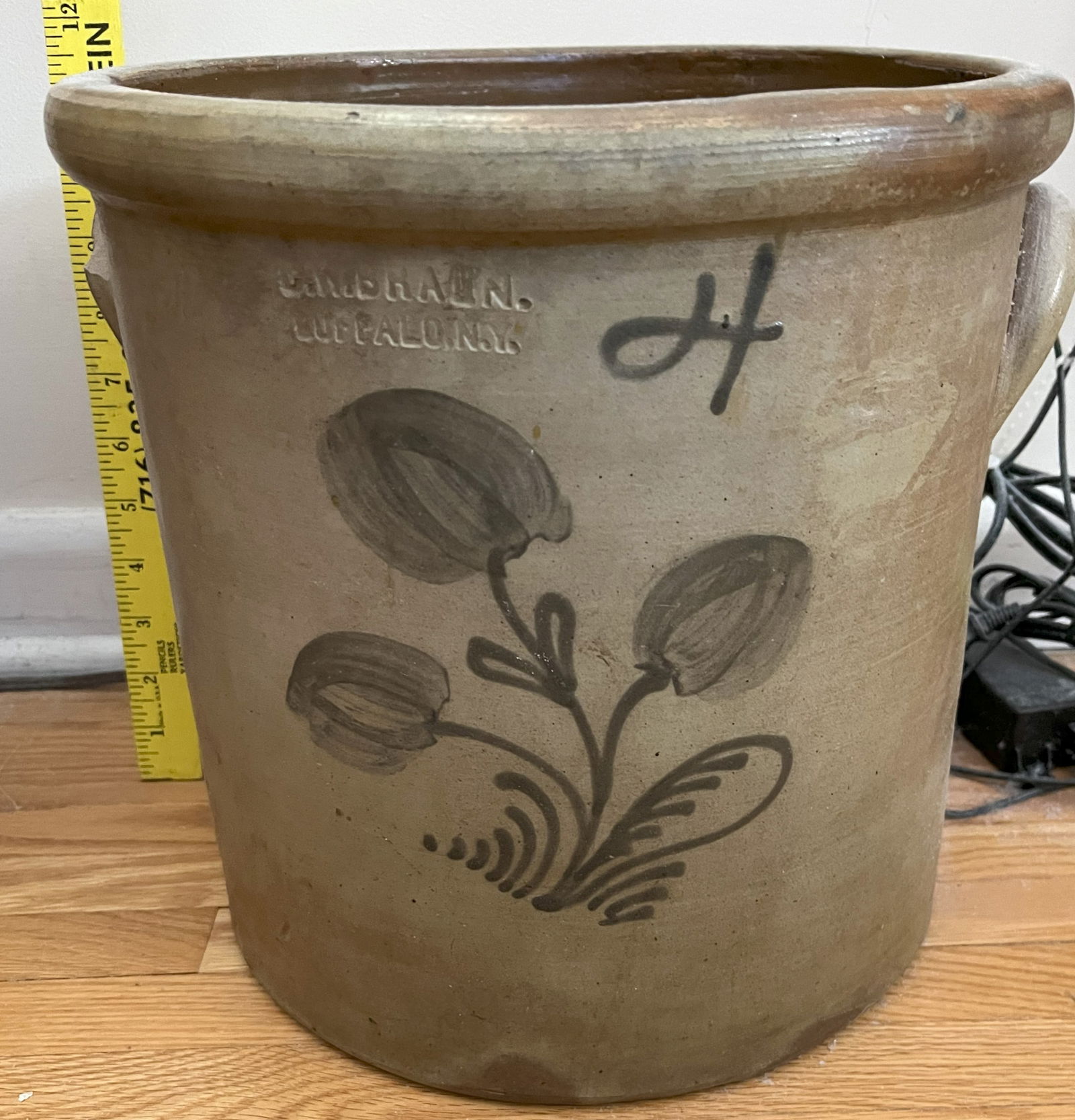 Double Handle Crock - CW Braun Buffalo, NY (1 of 7)