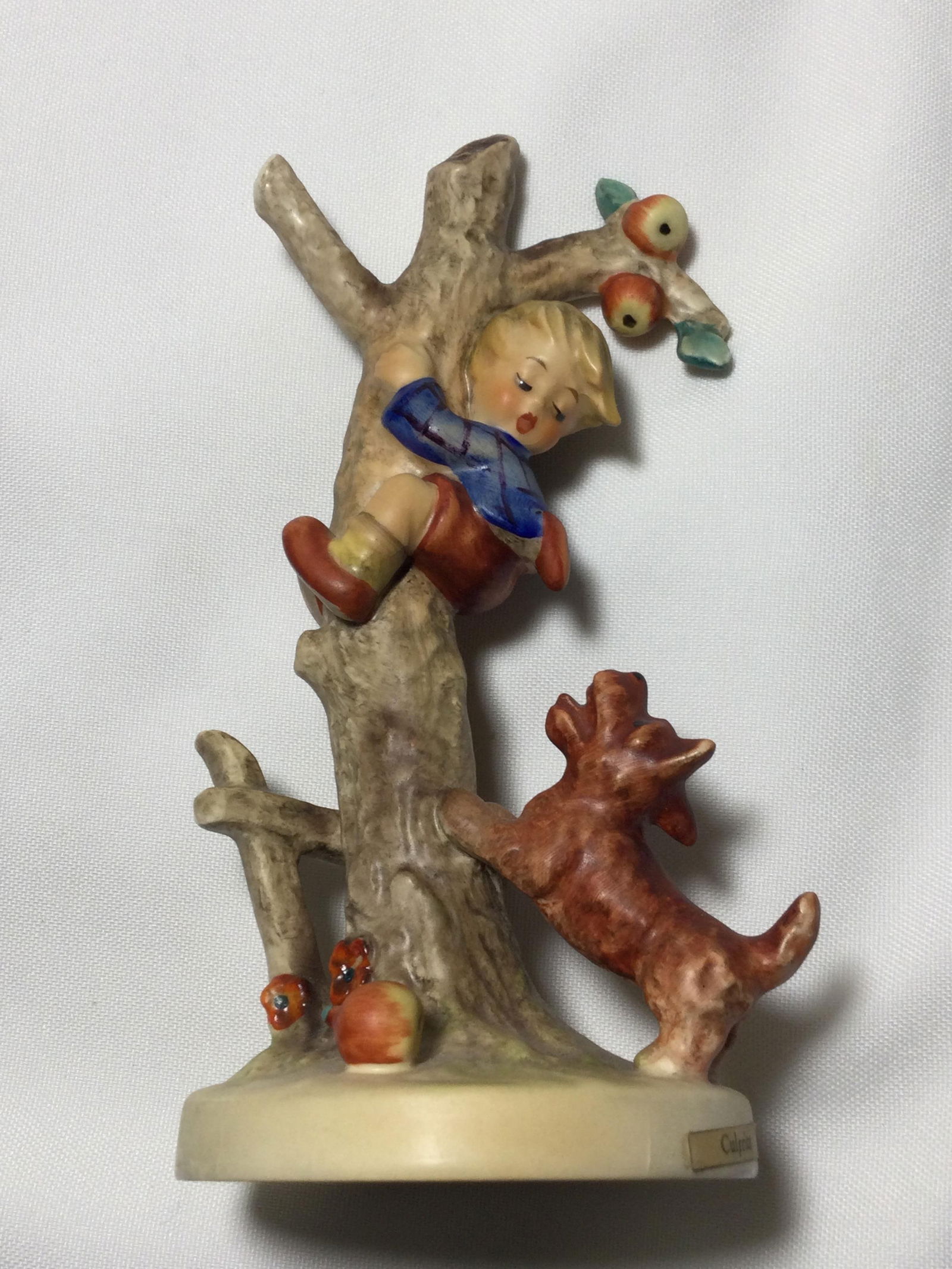 Hummel Culprits Figurine 65/A (1 of 5)