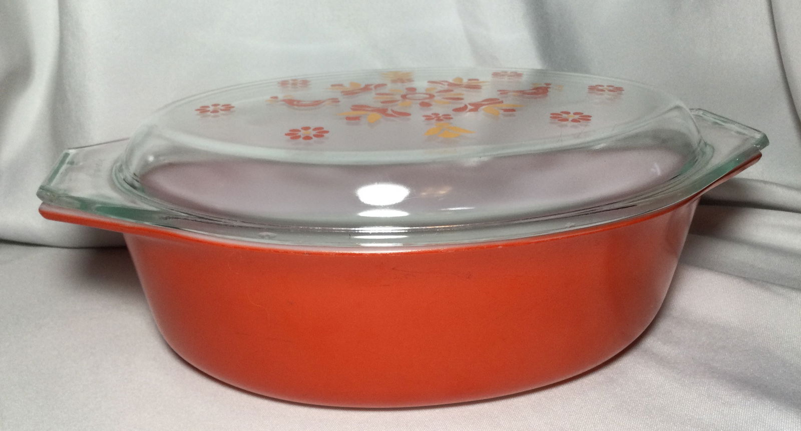 PYREX Red Casserole Dish w/ Clear Lid (1 of 5)