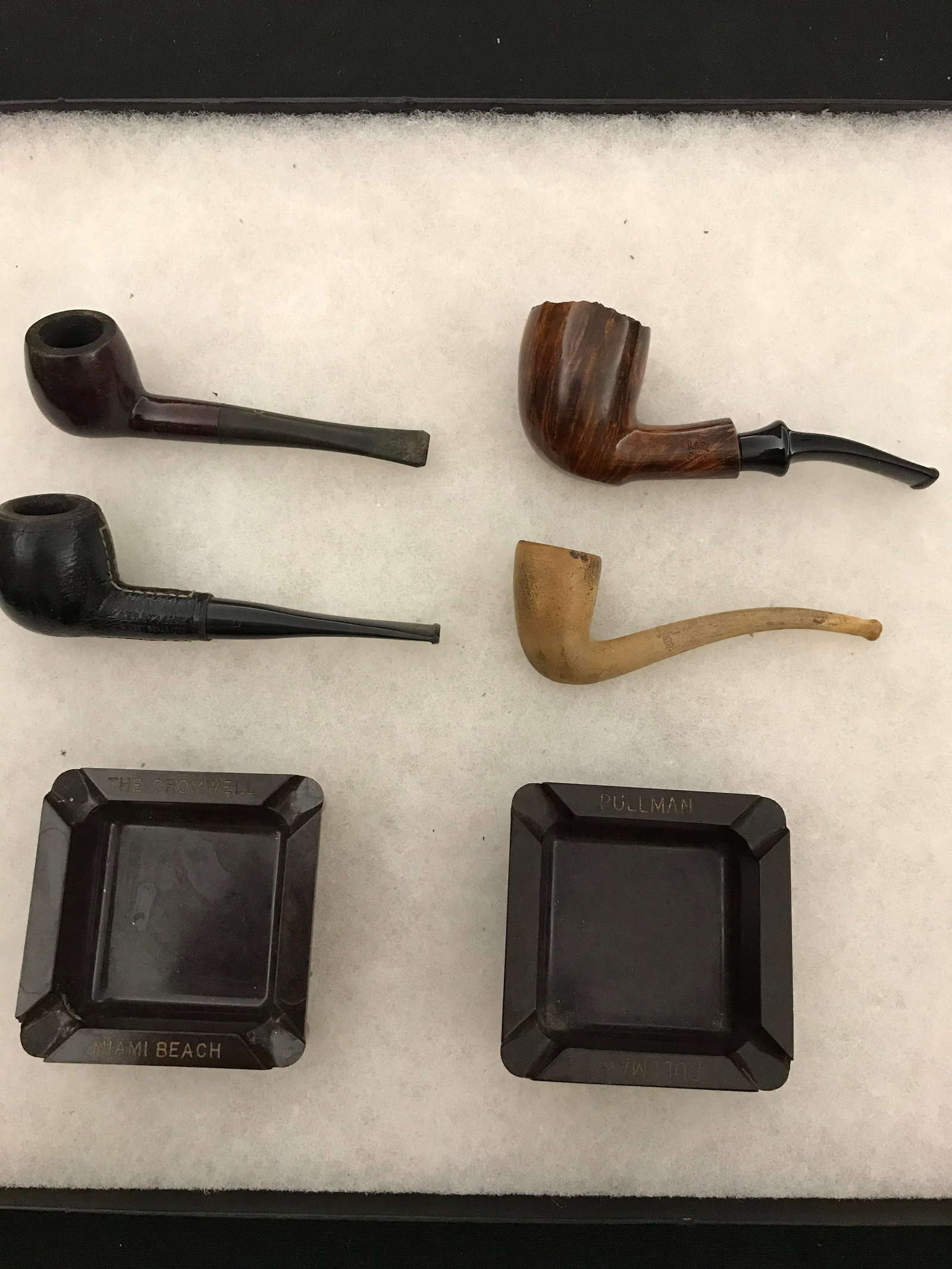 Vintage Smoking Pipes & Ashtrays Collecion: 4 pipes & 2 ashtrays
