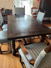 Kittinger Dining Room Set - In Great Condition!
