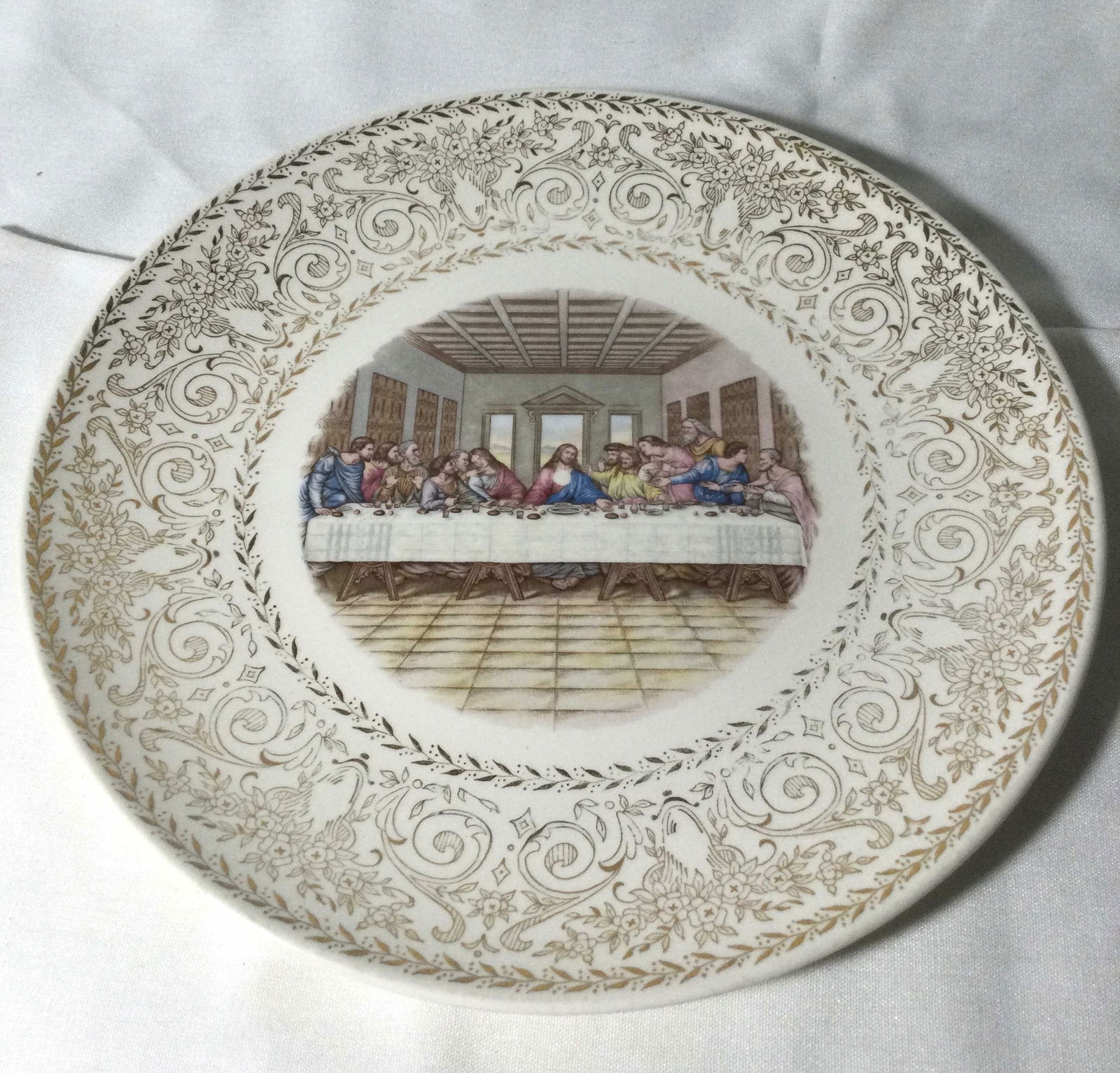 Last Supper Plate Pearl China Co.,22kt gold inlay (1 of 3)