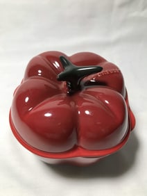 LE Creuset Petite Red Bell Pepper Csserole