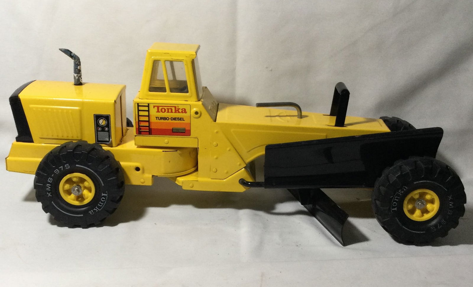 Vintage Tonka Turbo Double Blade Road Grader (1 of 7)